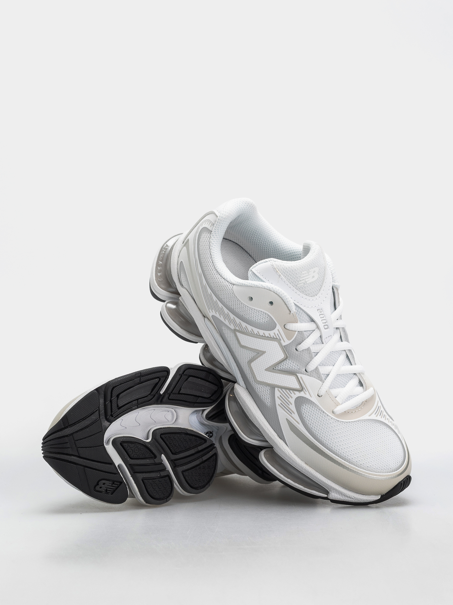 Buty New Balance 2000 (103 white/silver metallic)