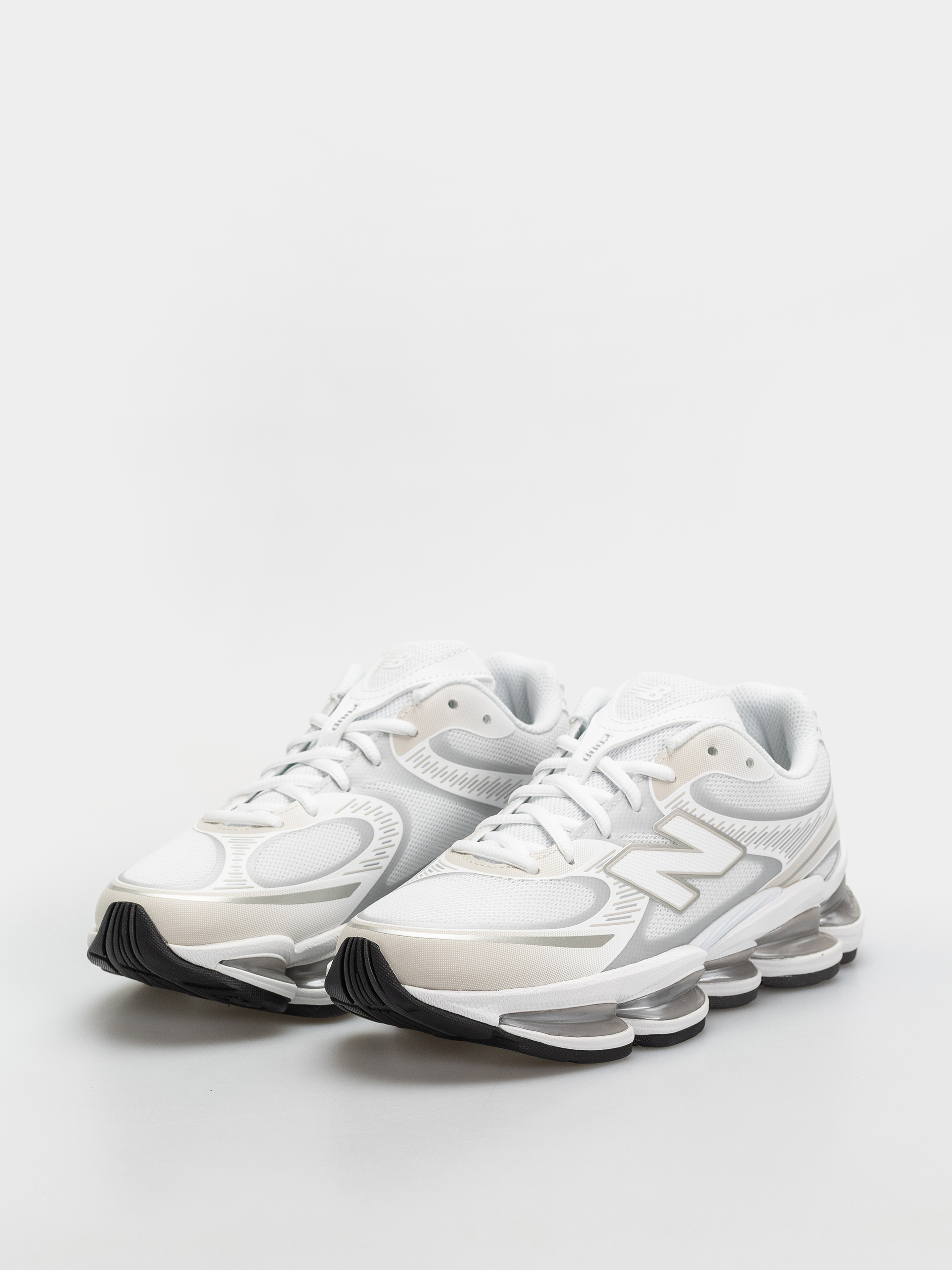 Buty New Balance 2000 (103 white/silver metallic)