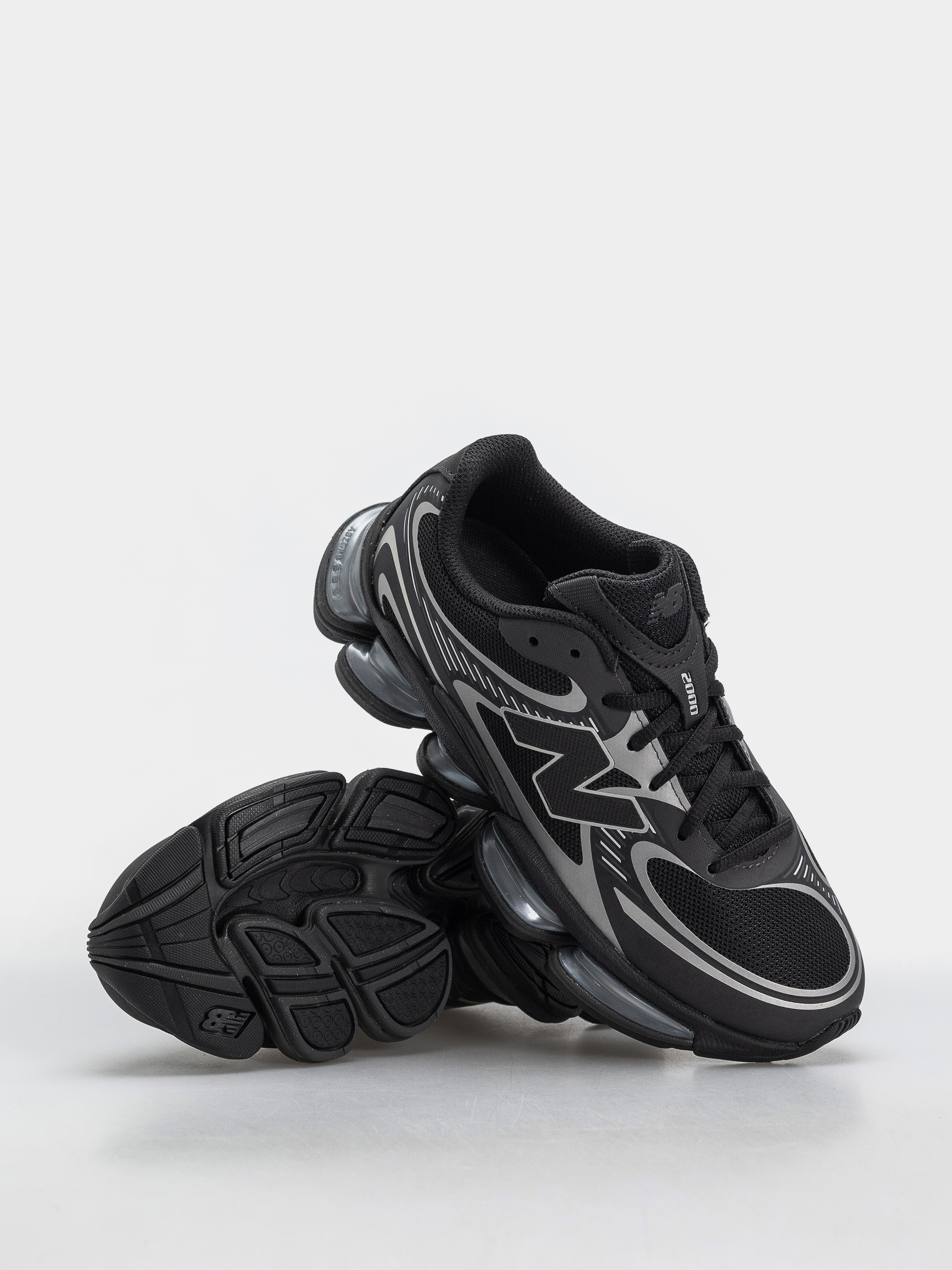 Buty New Balance 2000 (black/silver metallic)