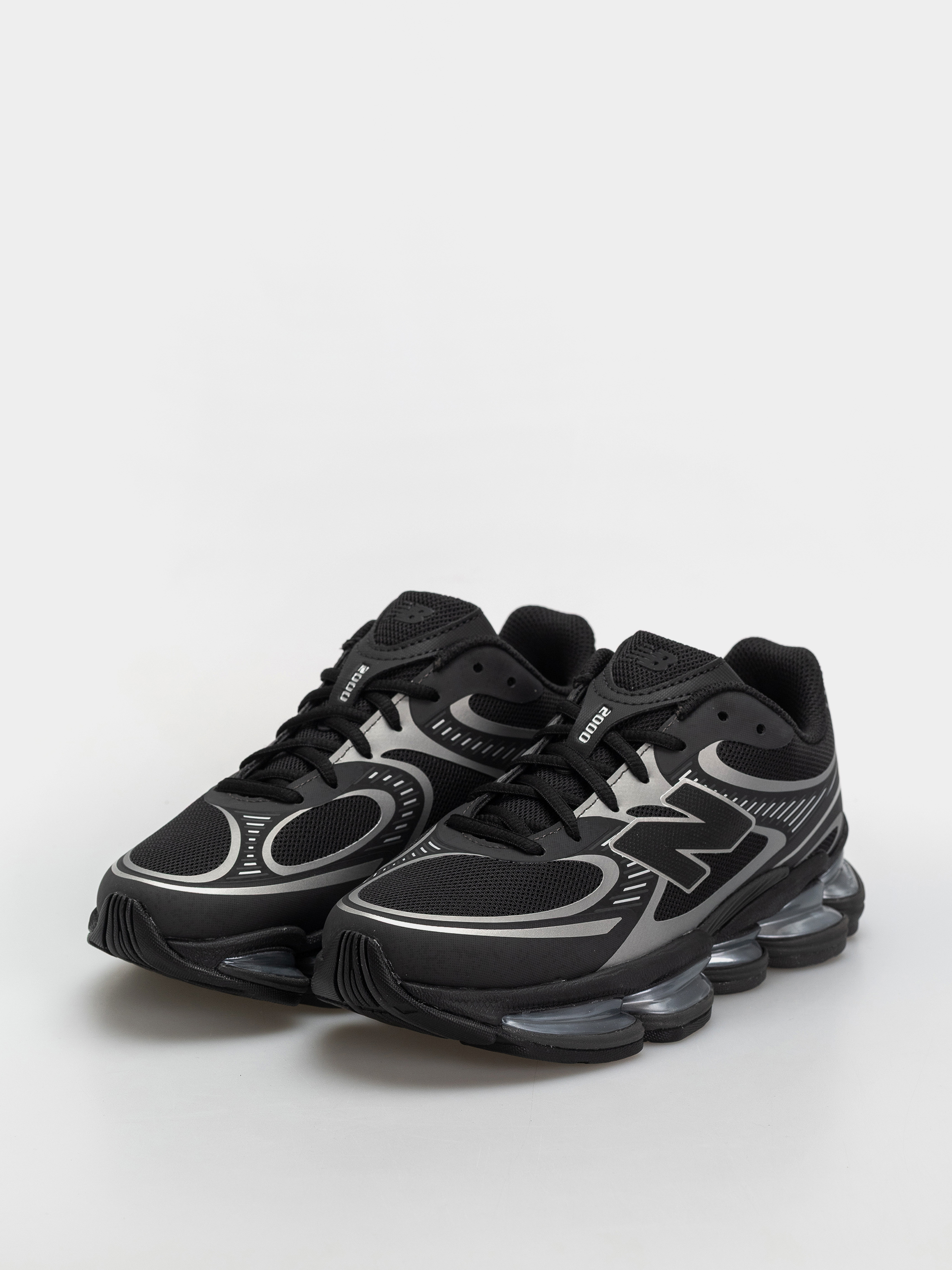 Buty New Balance 2000 (black/silver metallic)