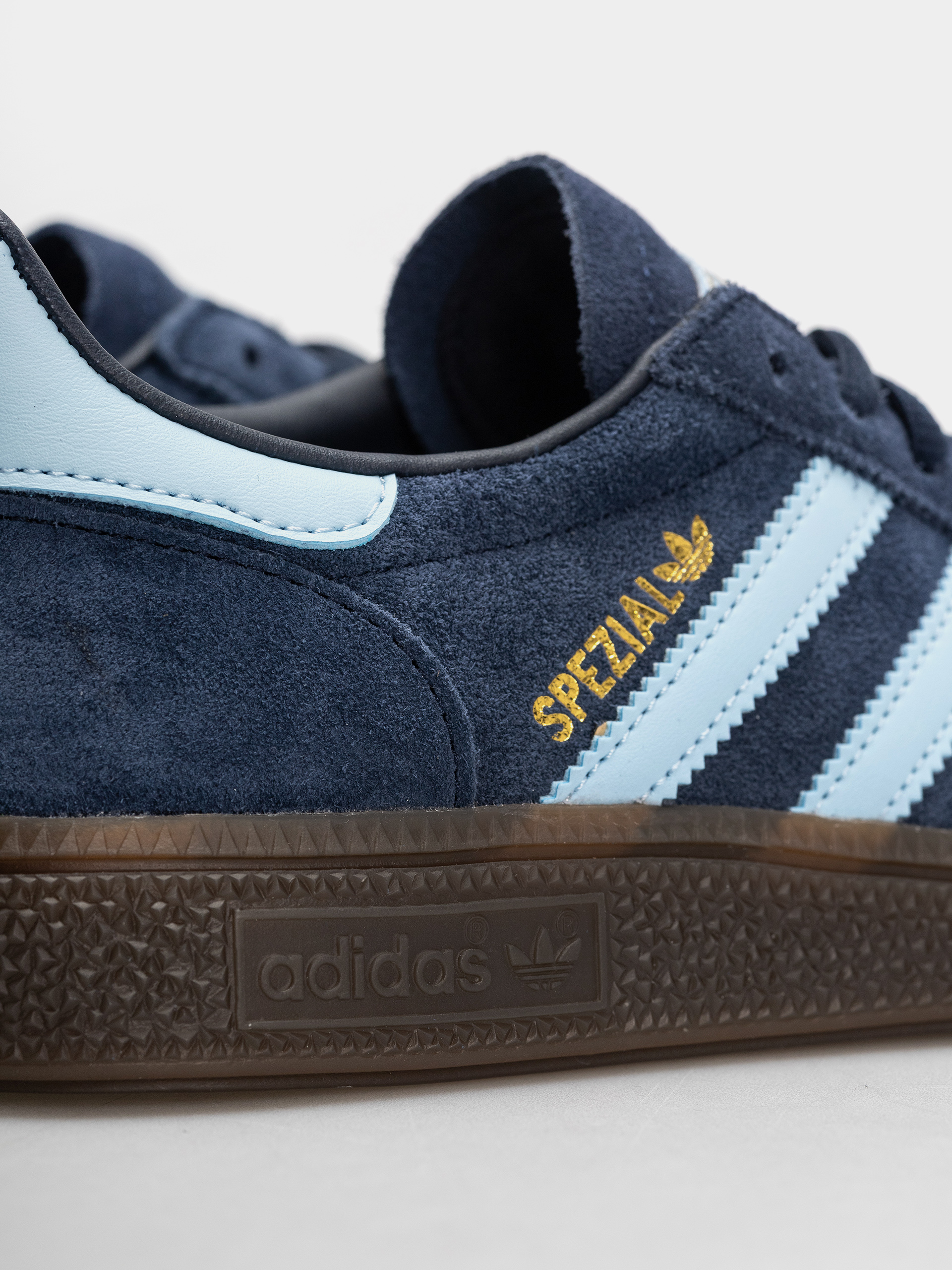 Buty adidas Handball Spezial (collegiate navy/clear sky/gum5)