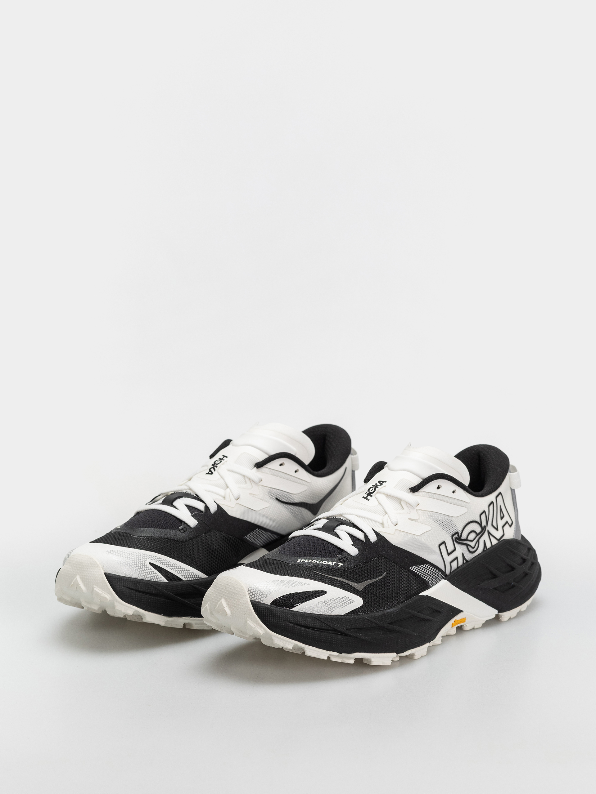 Buty Hoka Speedgoat 7 (black/white)