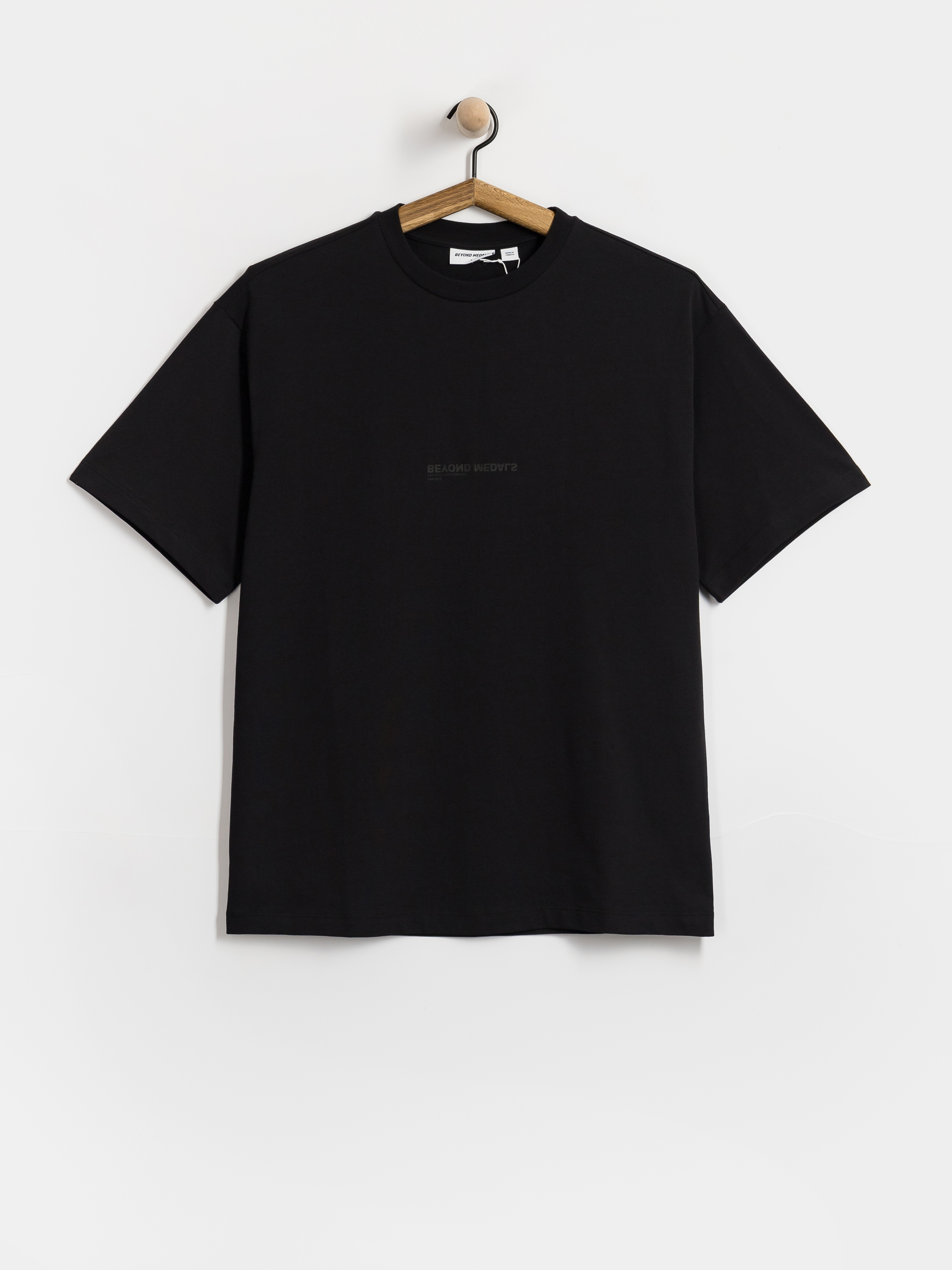 T-shirt Beyond Medals Reverse Logo (black)