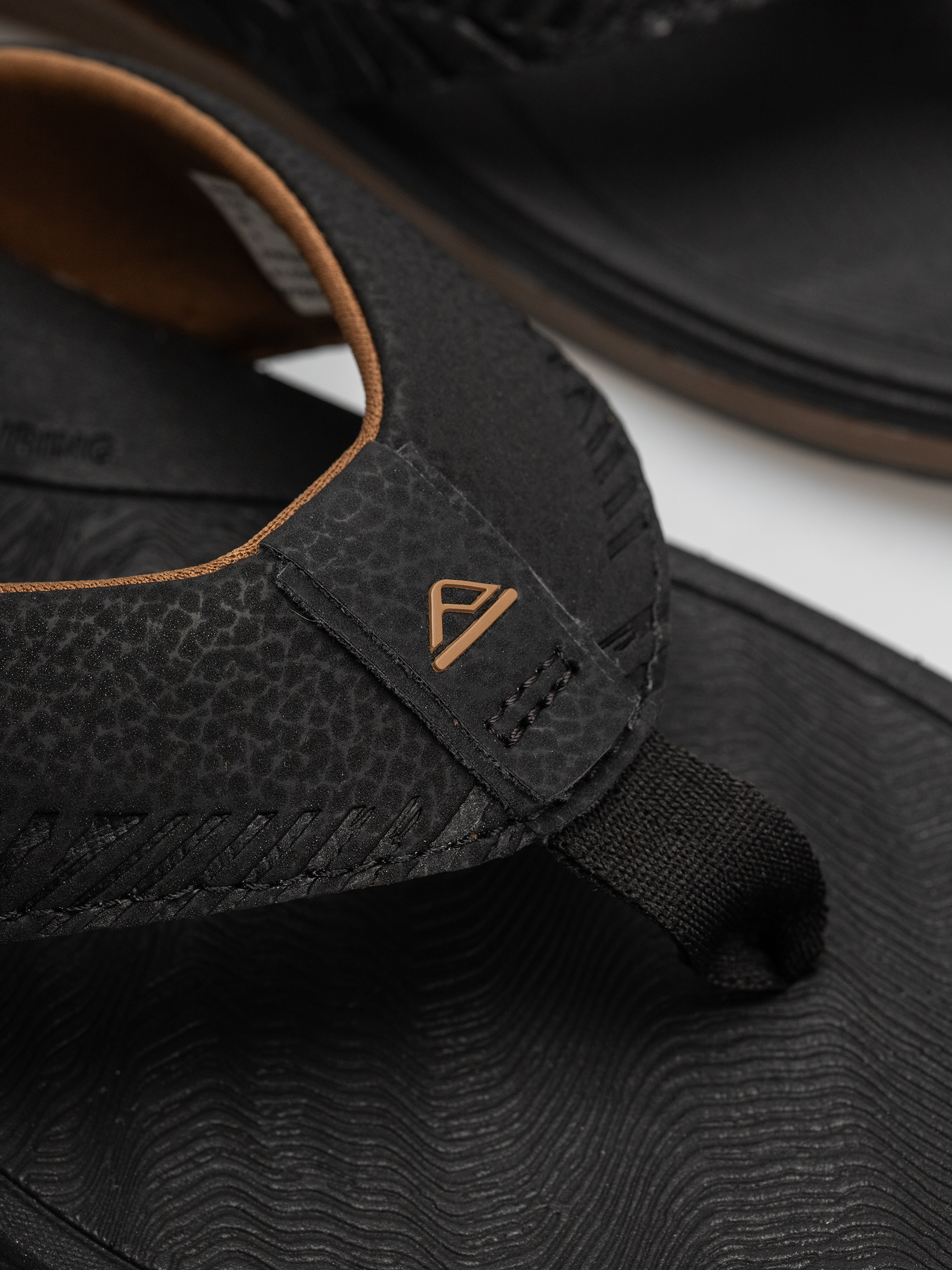 Japonki Reef Offshore (black/gum)