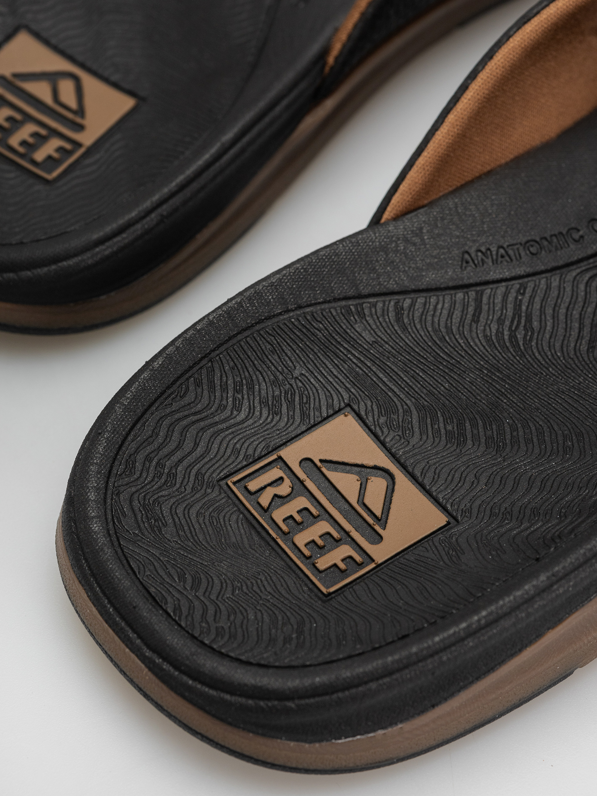 Japonki Reef Offshore (black/gum)