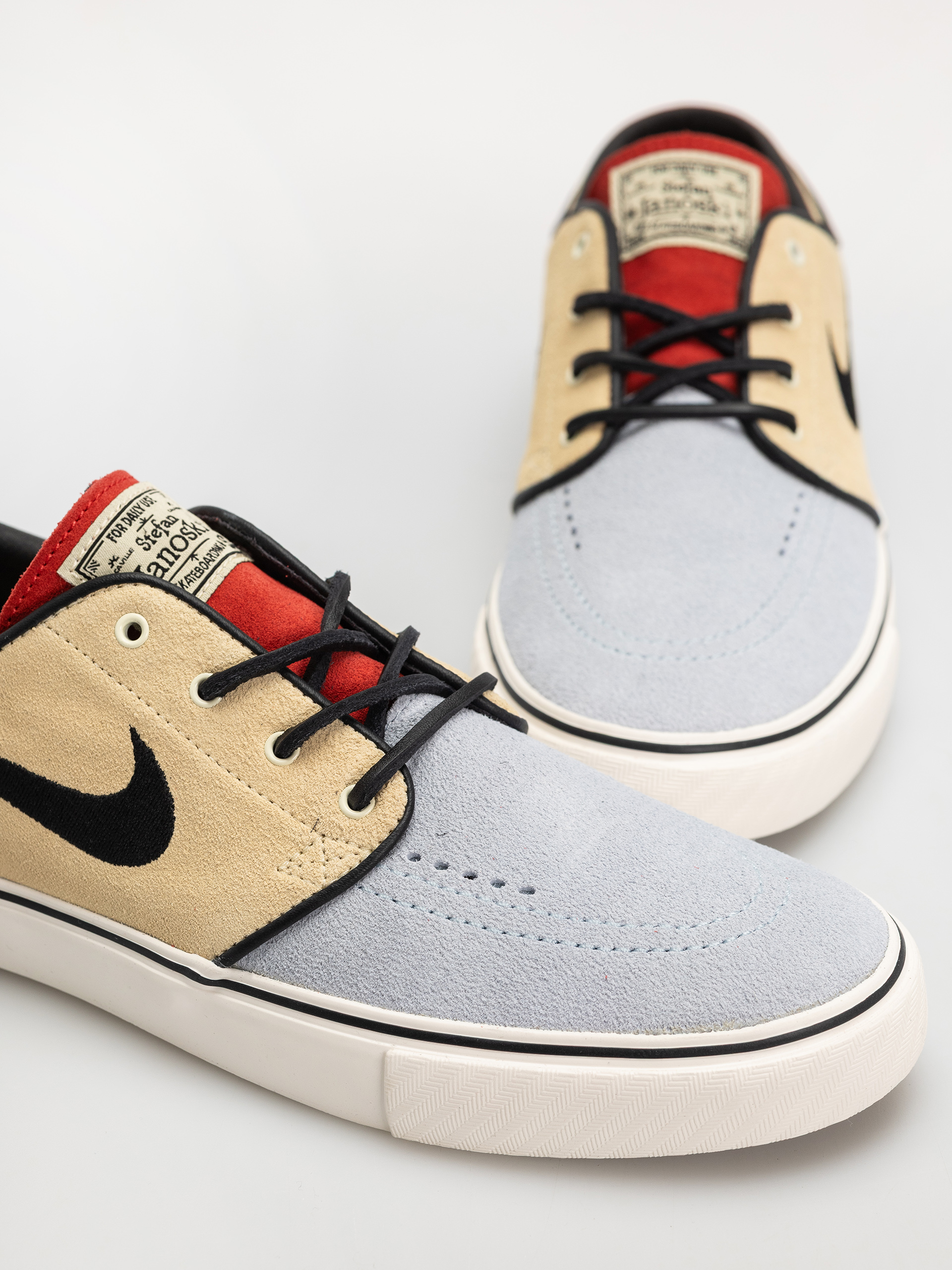 Buty Nike SB Zoom Janoski OG+ (alabaster/alabaster chile red)