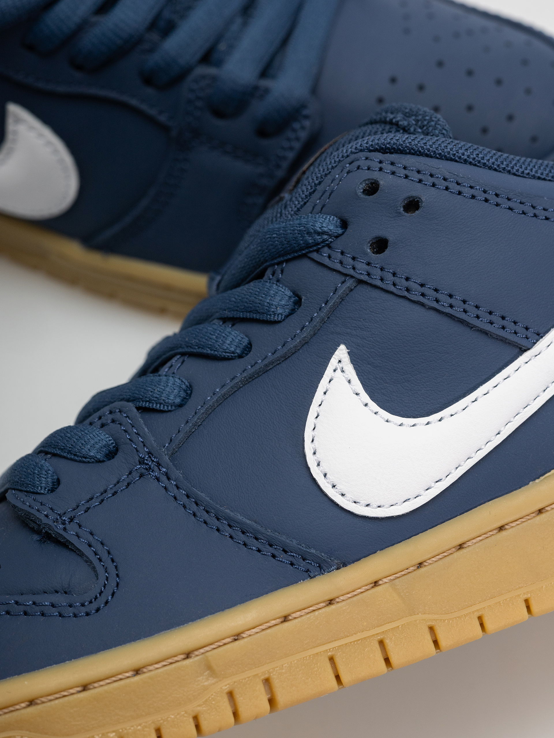Buty Nike SB Dunk Low Pro (navy/white navy gum light brown)