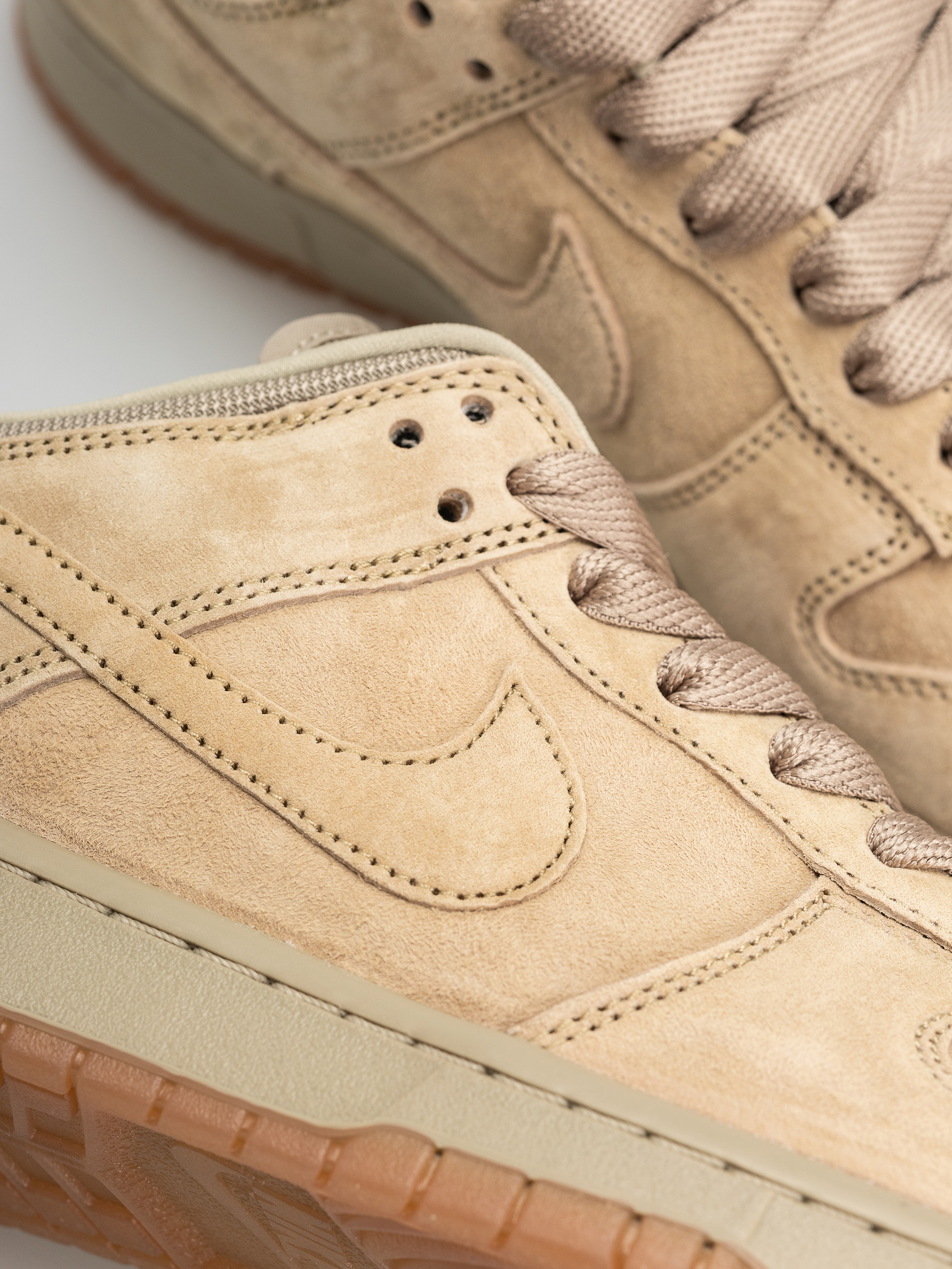 Buty Nike SB Dunk Low Pro B (parachute beige/parachute beige)