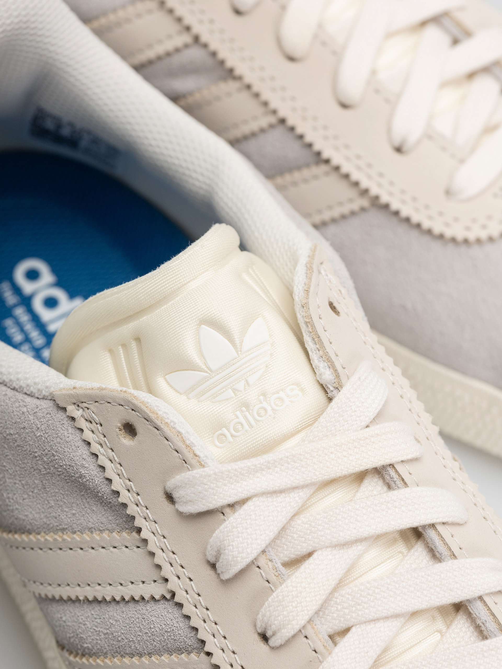 Buty adidas Gazelle Adv (gretwo/cwhite/goldmt)