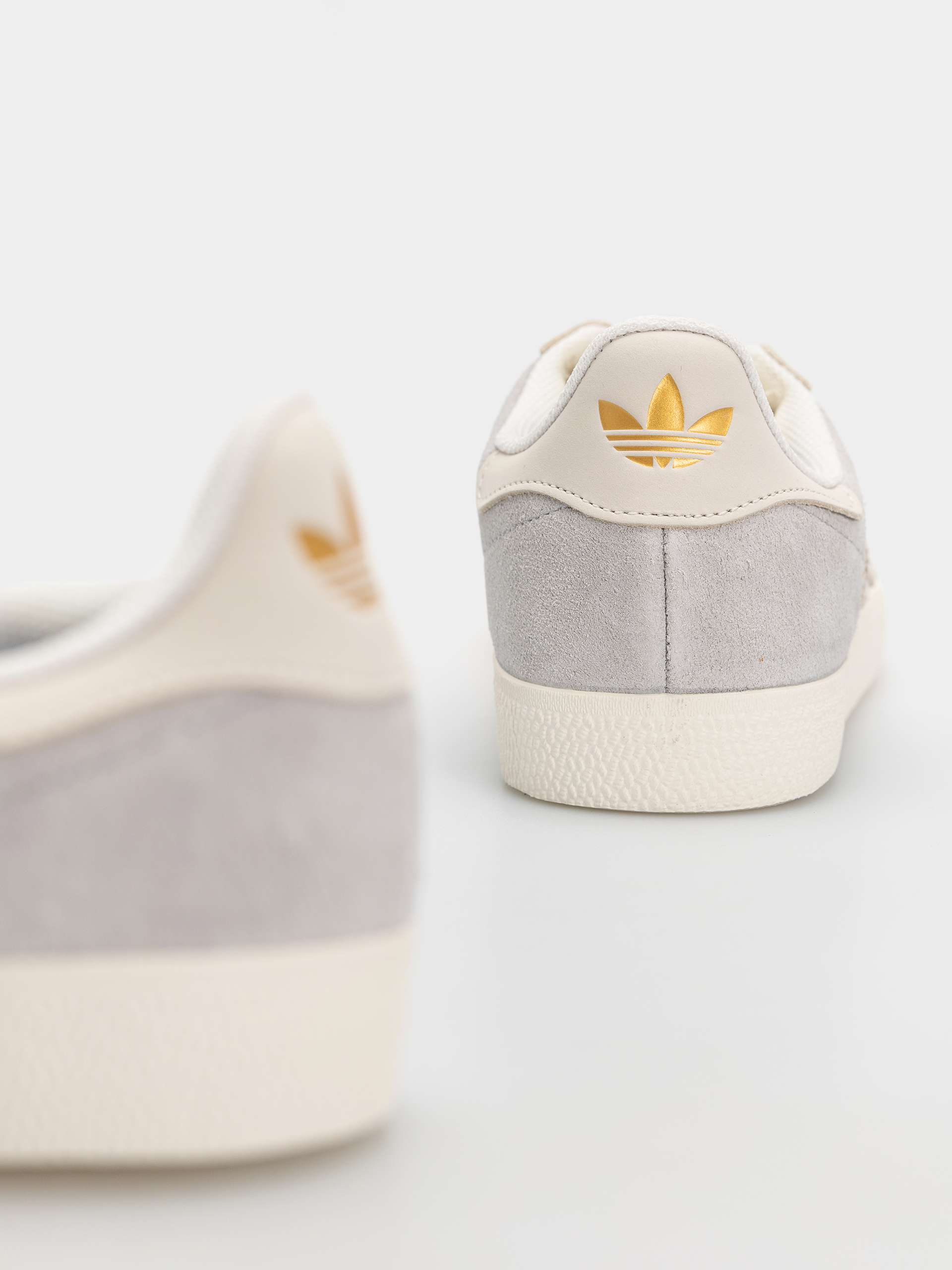 Buty adidas Gazelle Adv (gretwo/cwhite/goldmt)