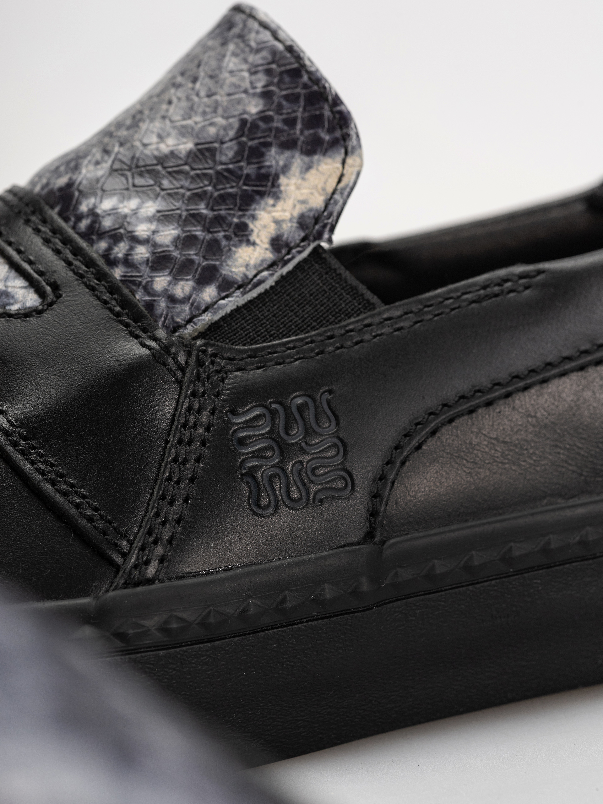 Buty Globe Liaizon (wasted talent black/snake)