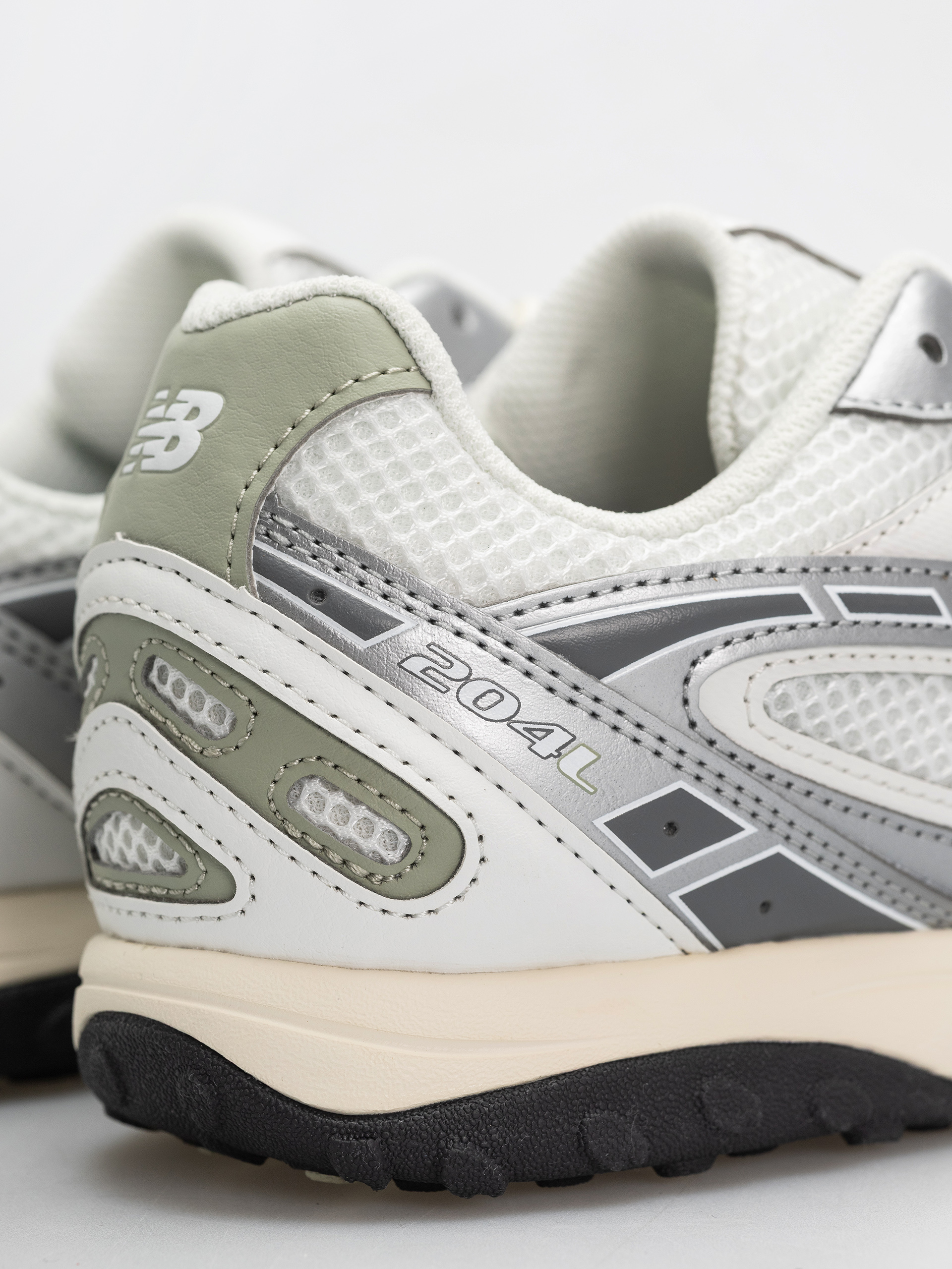 Buty New Balance 204 (silver metallic/garter snake swb)