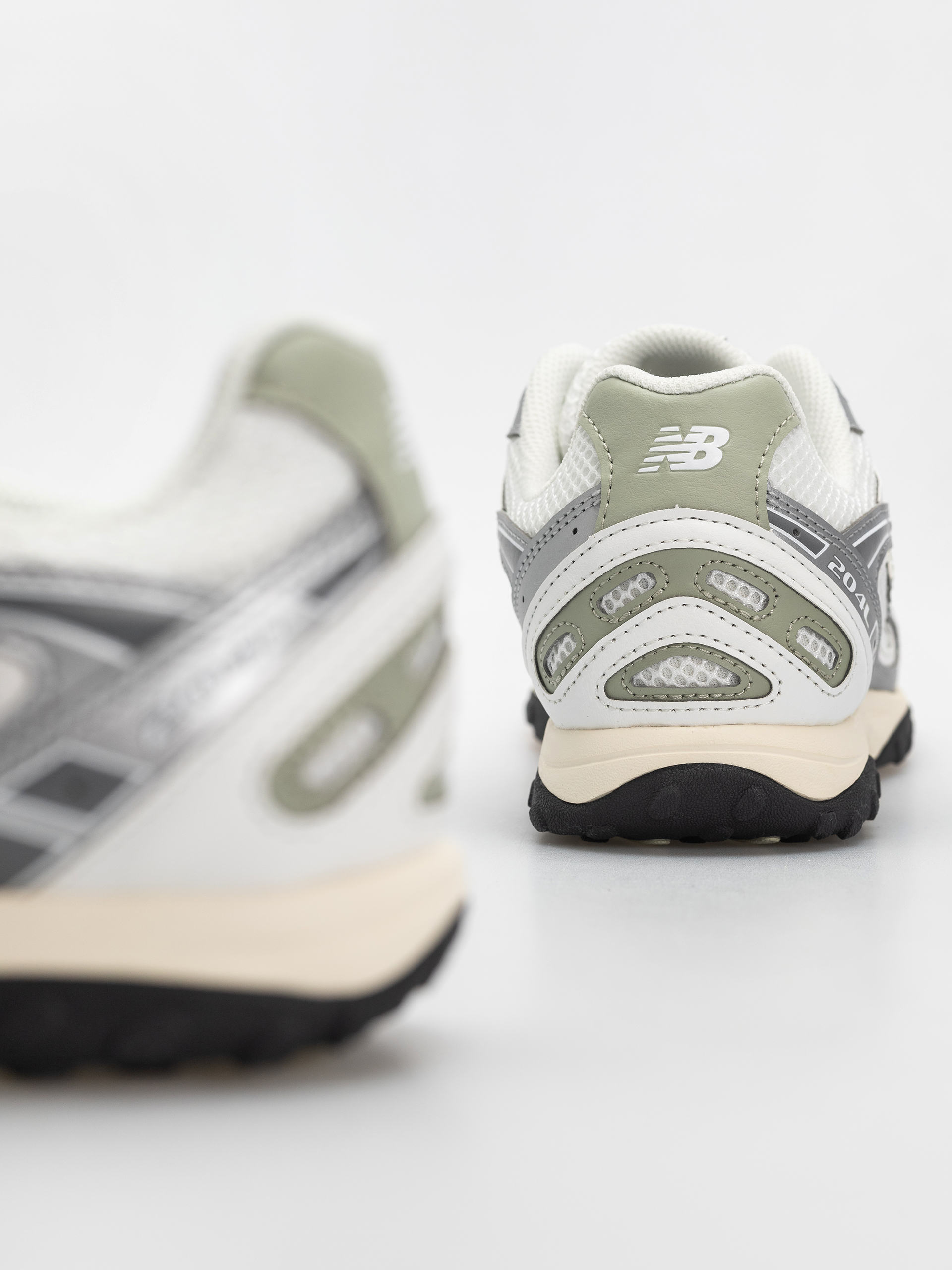 Buty New Balance 204 (silver metallic/garter snake swb)