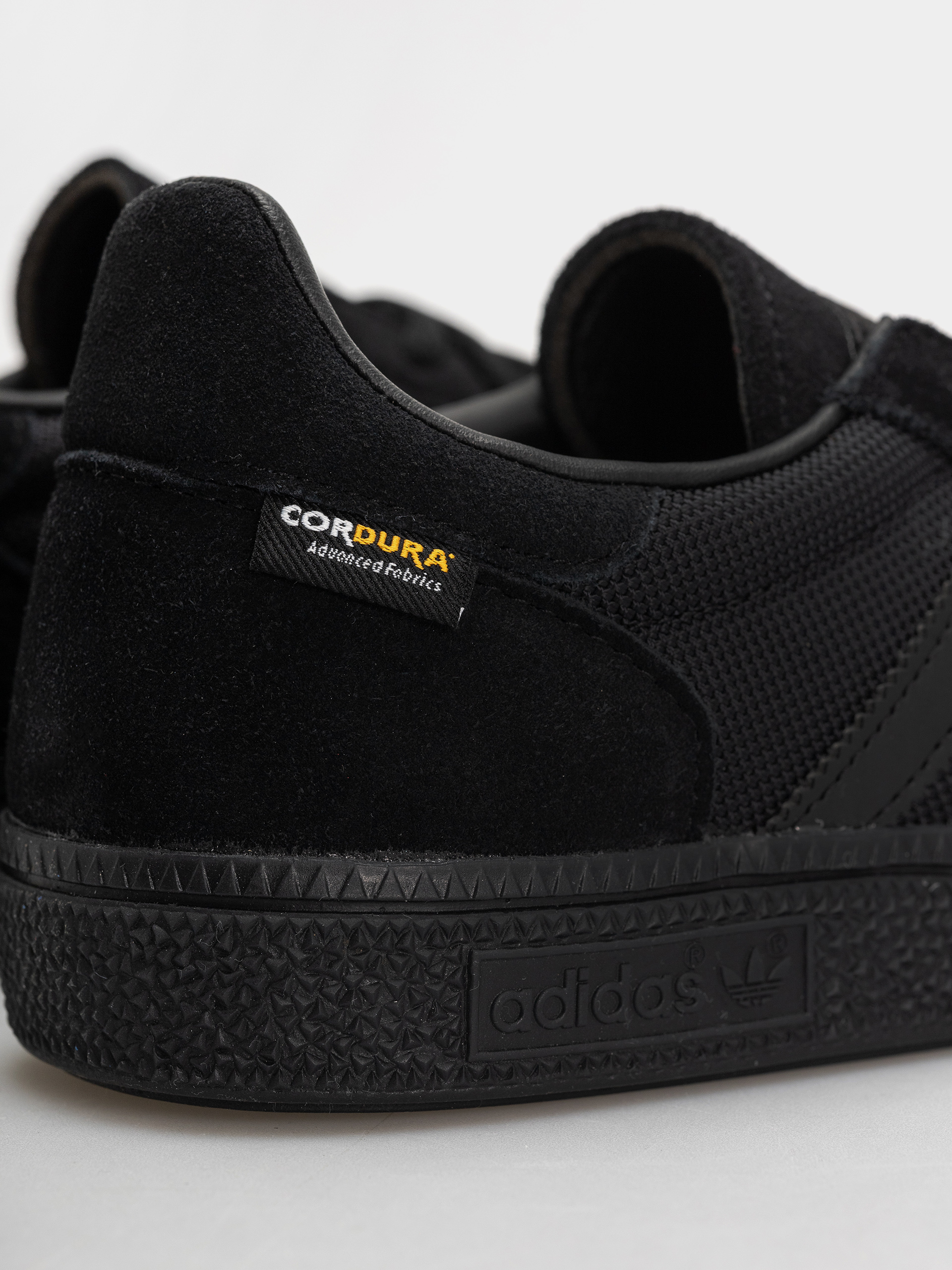 Buty adidas Handball Spezial (core black/core black/carbon)