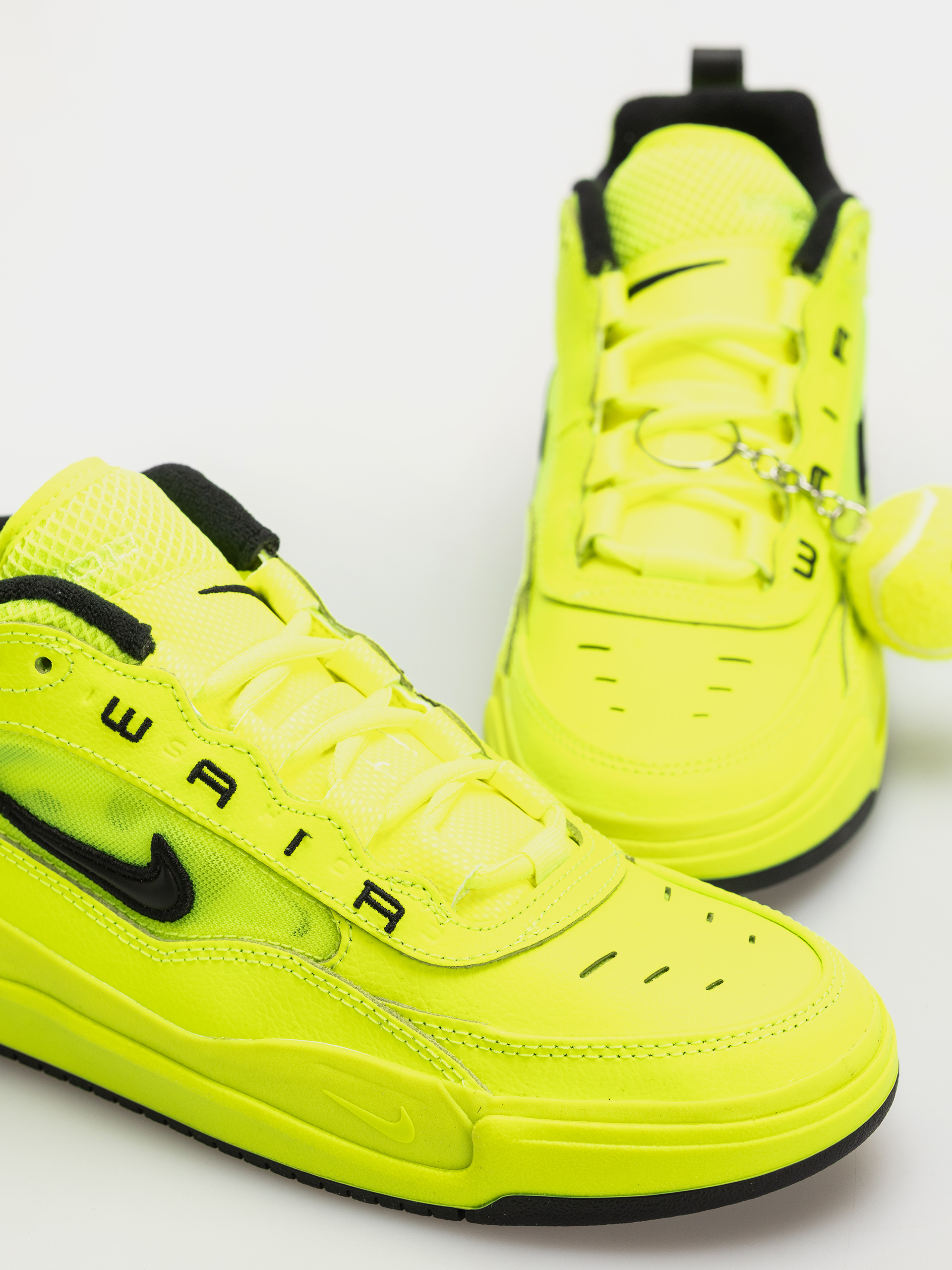 Buty Nike SB Air Max Ishod Premium (volt/black/volt/black)