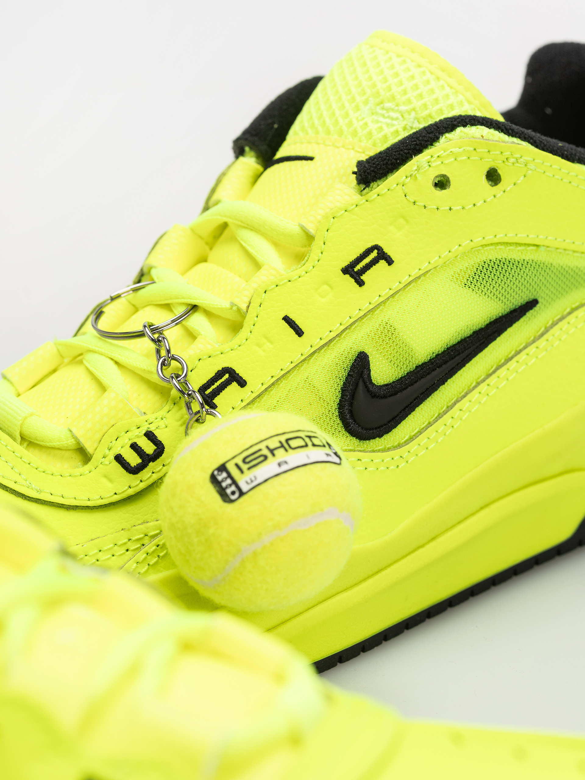Buty Nike SB Air Max Ishod Premium (volt/black/volt/black)