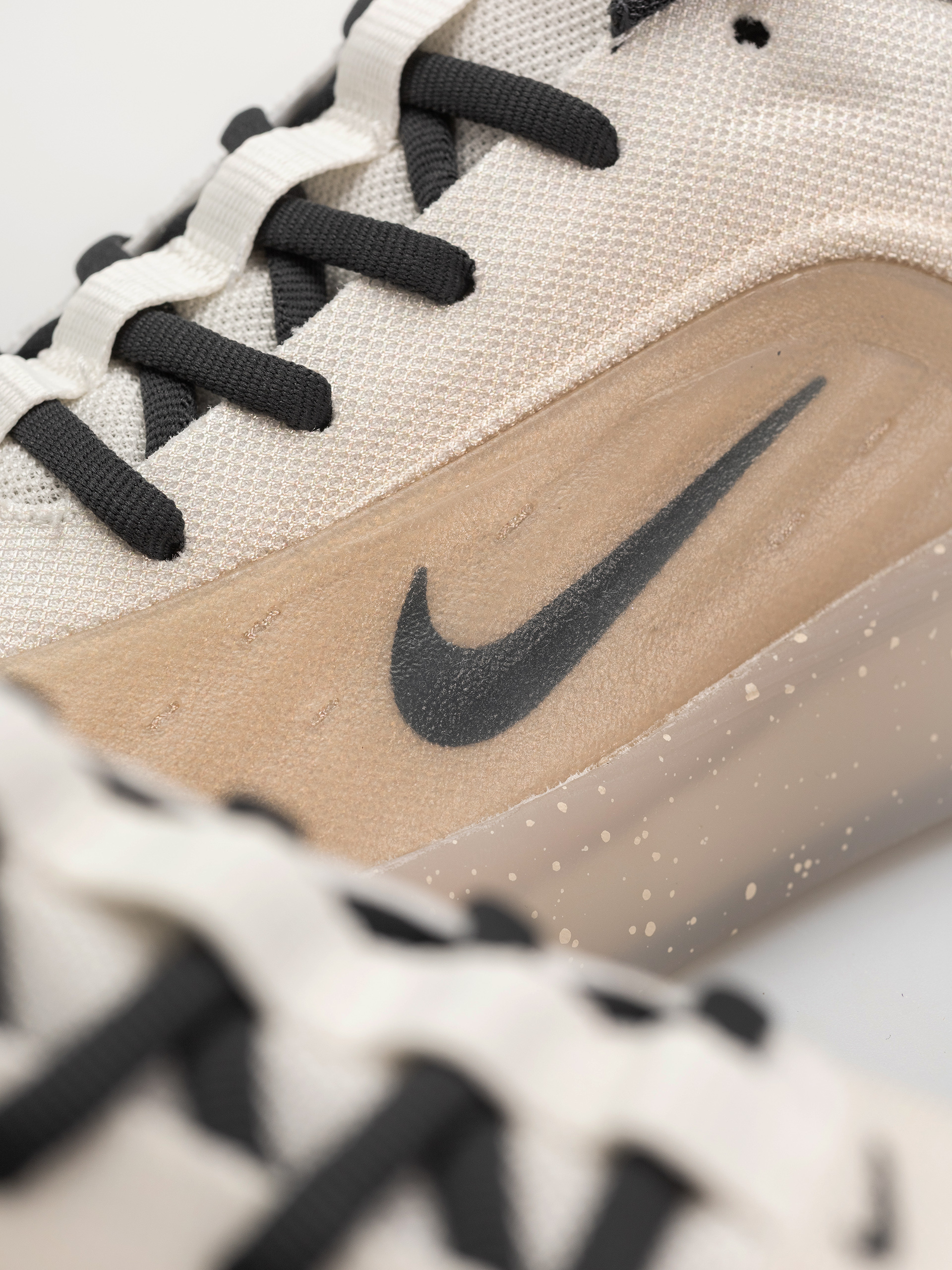 Buty Nike SB Zoom Nyjah 4 (desert khaki/dk smoke grey)