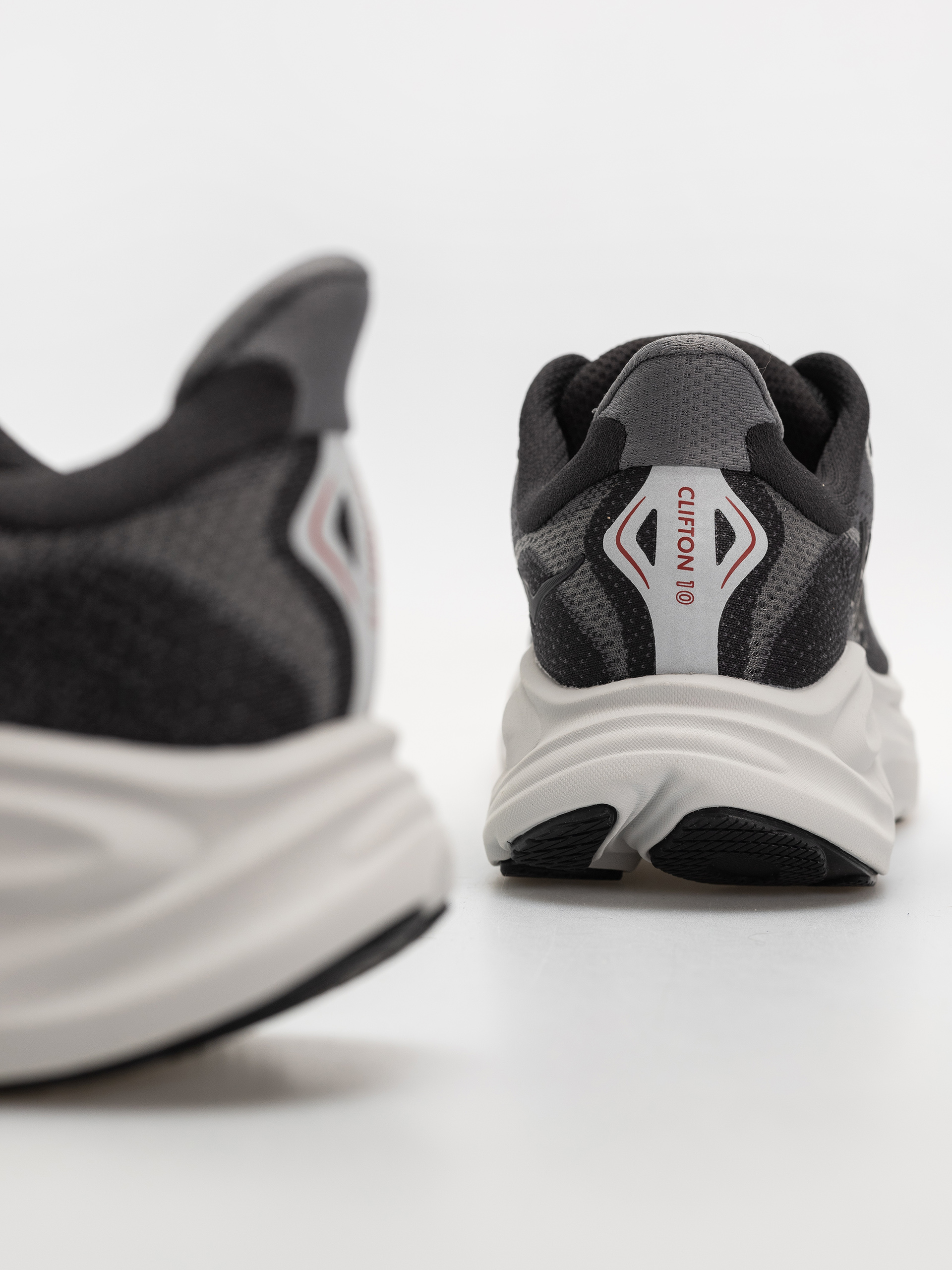Buty Hoka Clifton 10 (carbon black/satellite grey)