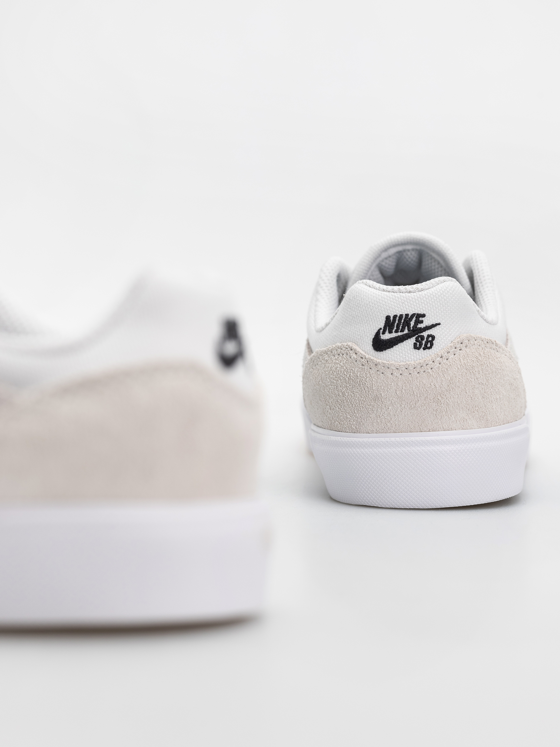 Buty Nike SB Malor (white/black/summit white/gum light brown)