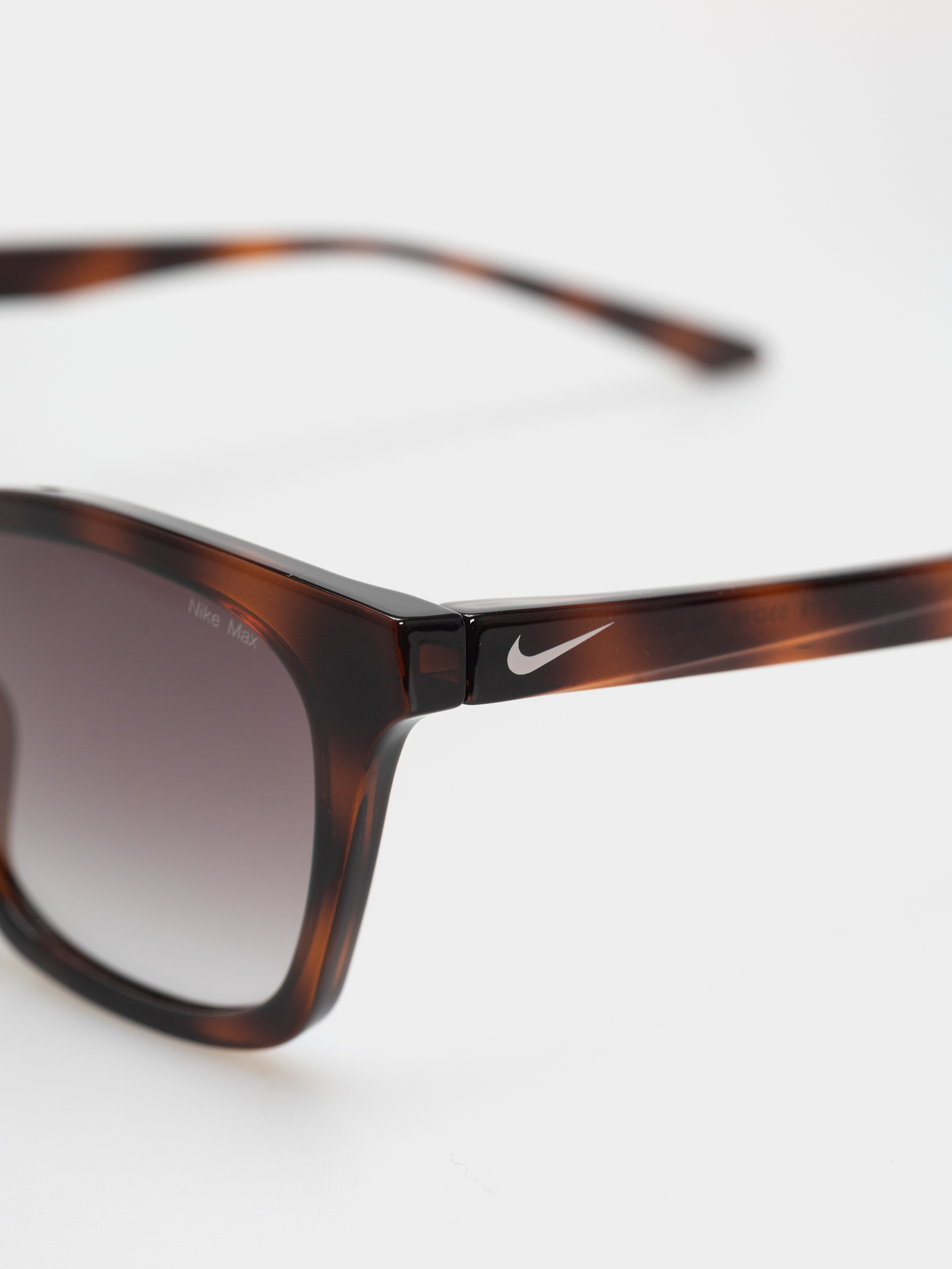 Okulary przeciwsłoneczne Nike Vital Flow (tortoise/brown gradient)