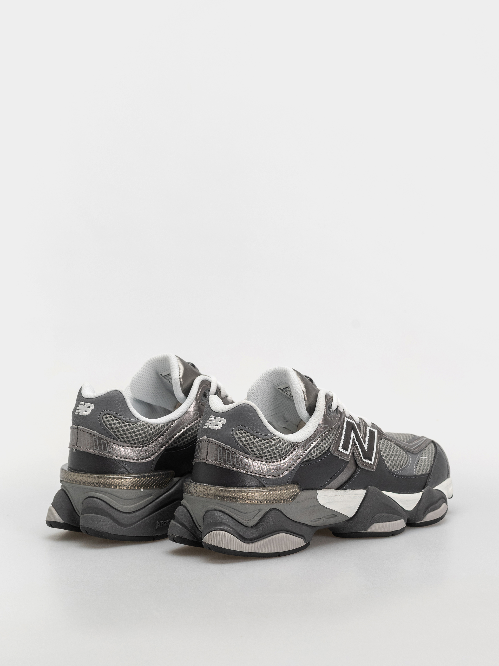 Buty New Balance 9060 JR (magnet/faded black)