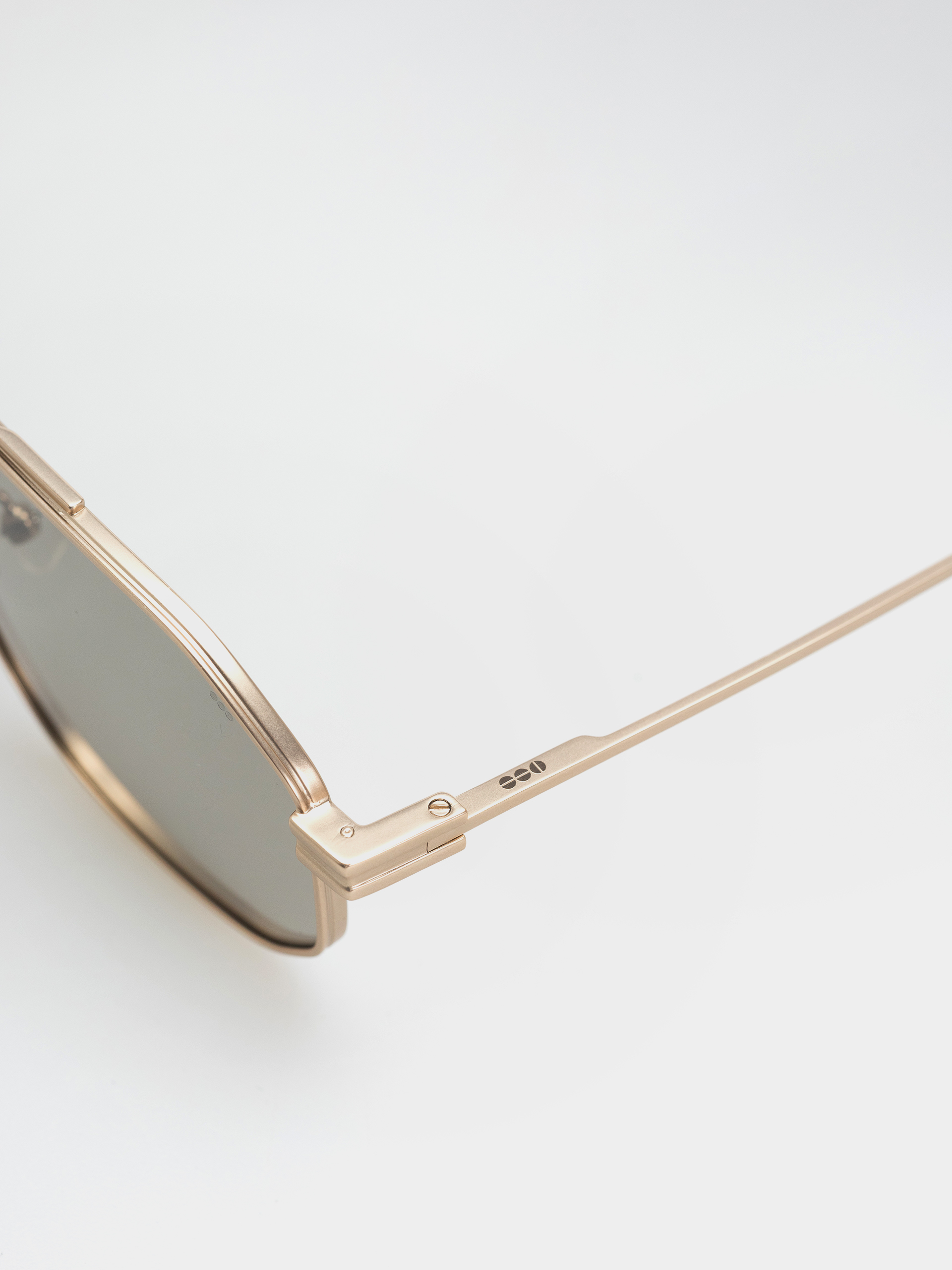 Okulary przeciwsłoneczne Komono Ronny (white gold giraffe)