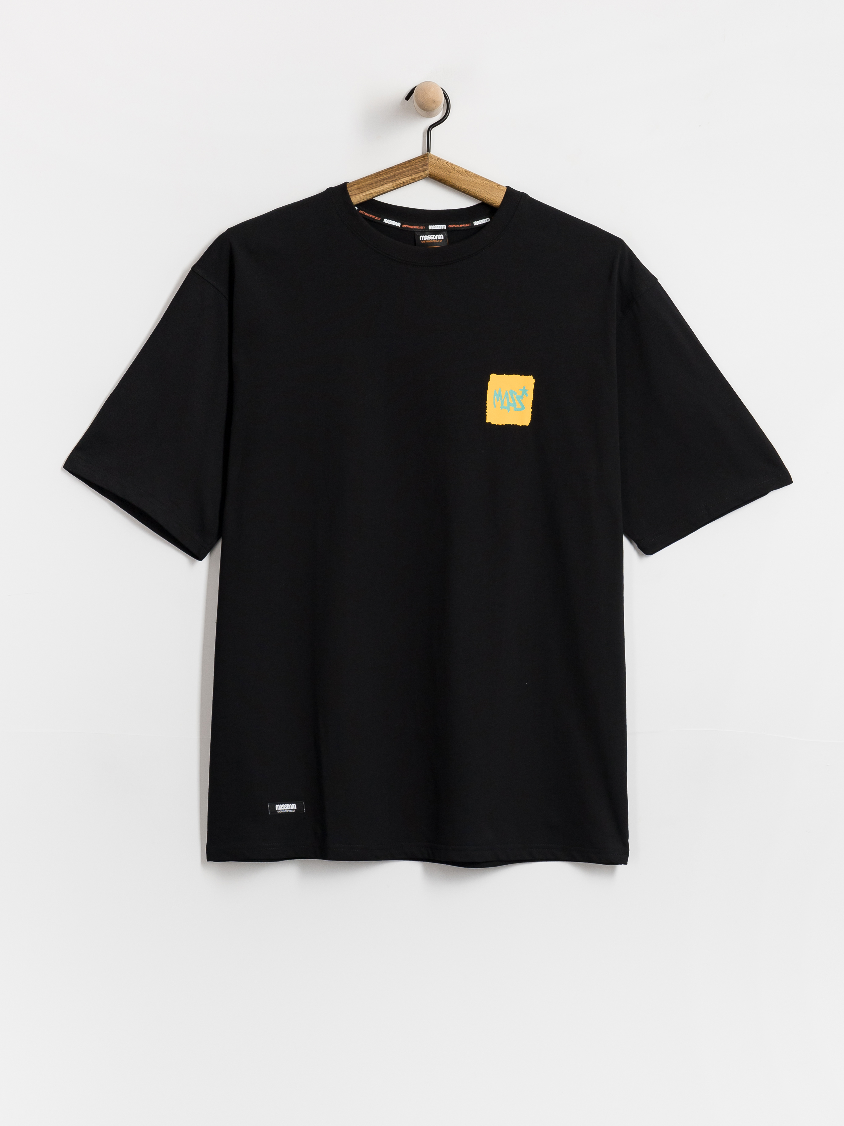 T-shirt MassDnm Permanent Vacations (black)
