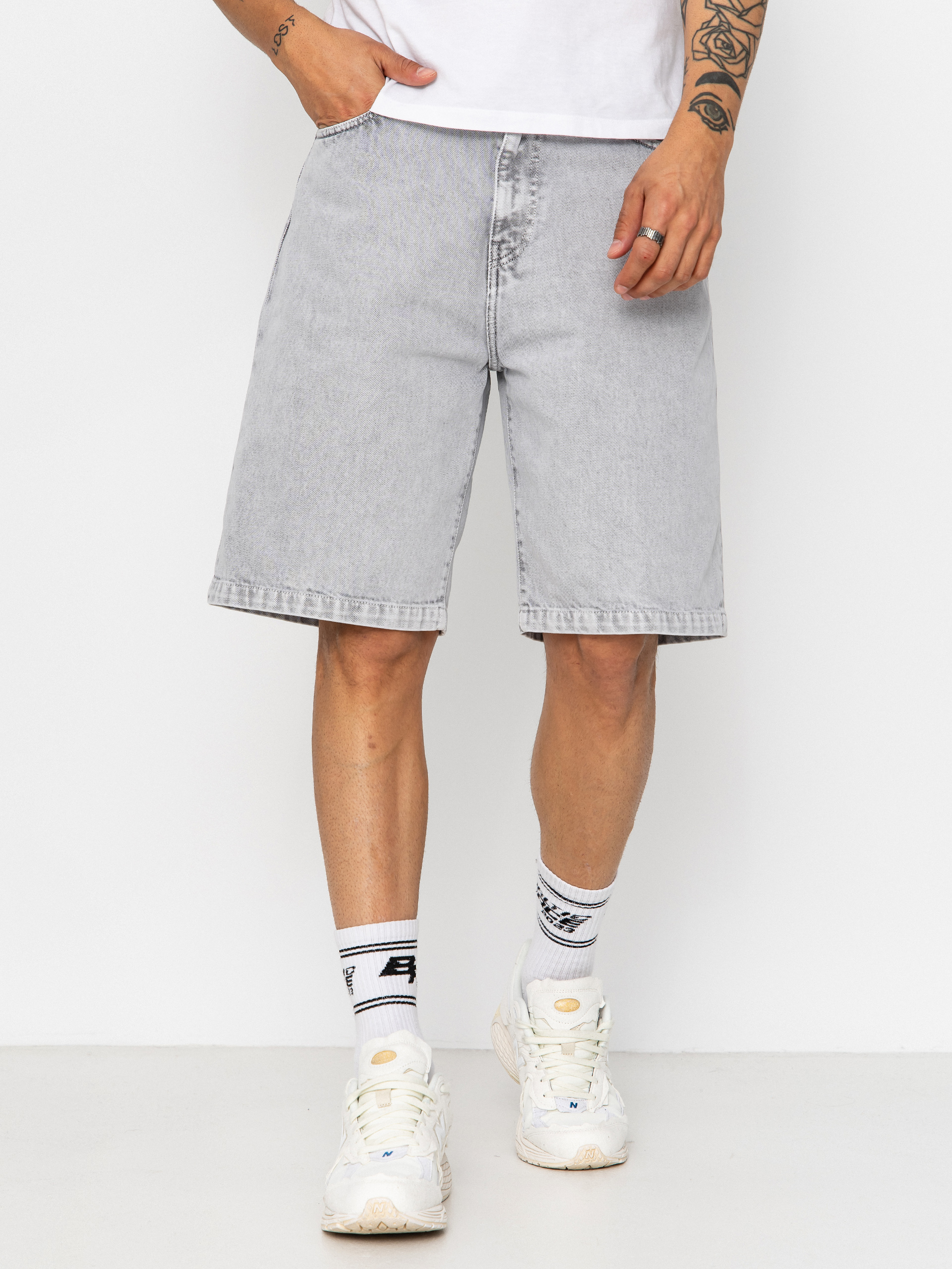 Szorty Carhartt WIP Landon (black chalk wash)