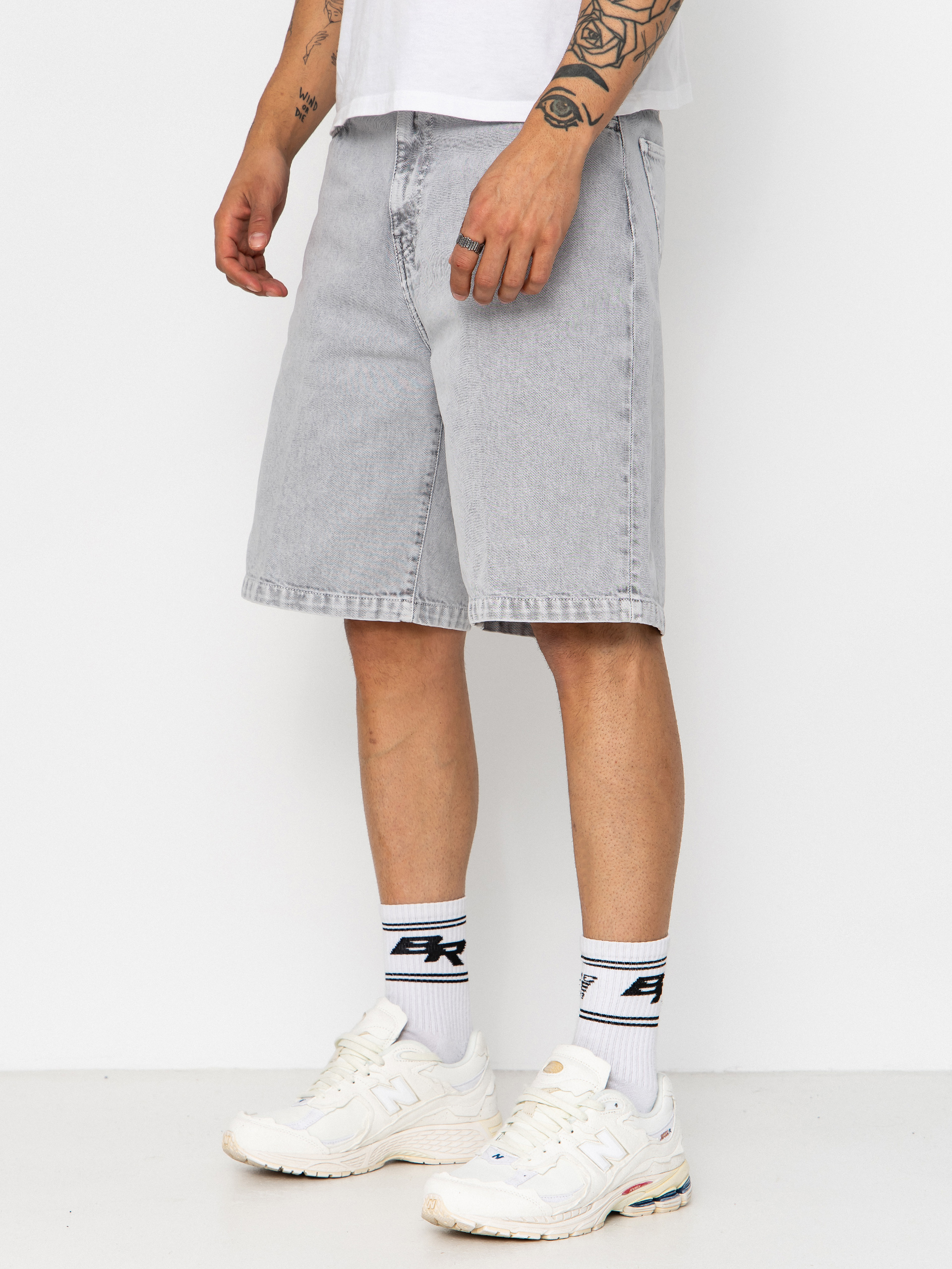 Szorty Carhartt WIP Landon (black chalk wash)