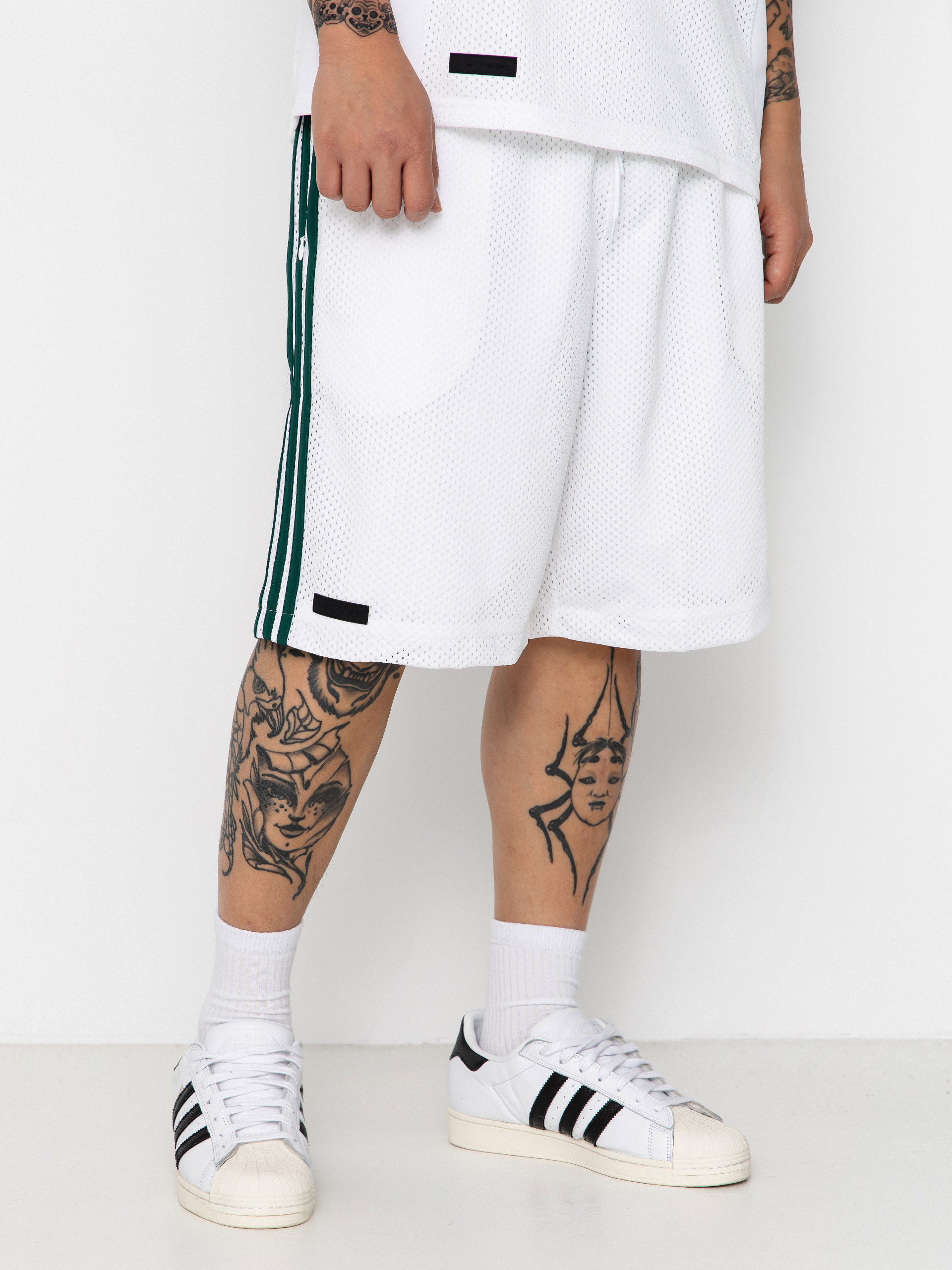 Szorty adidas Tyshawn B (white/magold/cgreen)