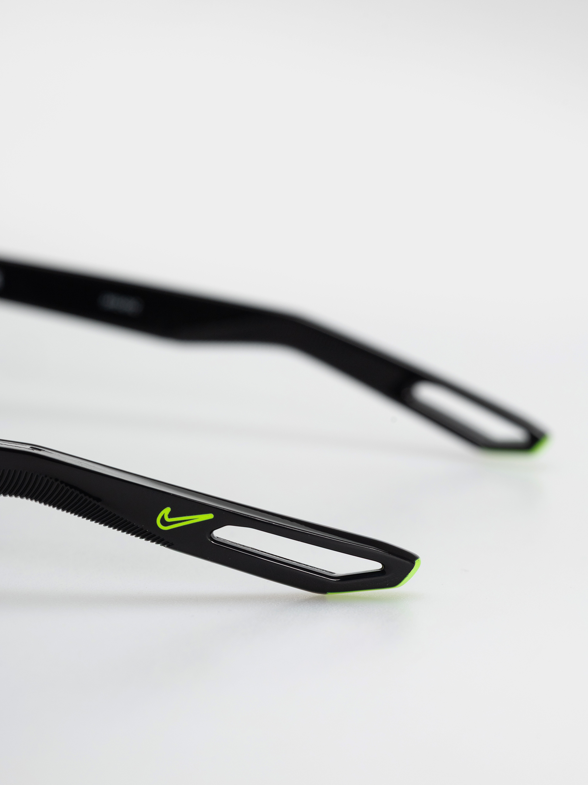 Okulary przeciwsłoneczne Nike SB Nv07 (black/green)