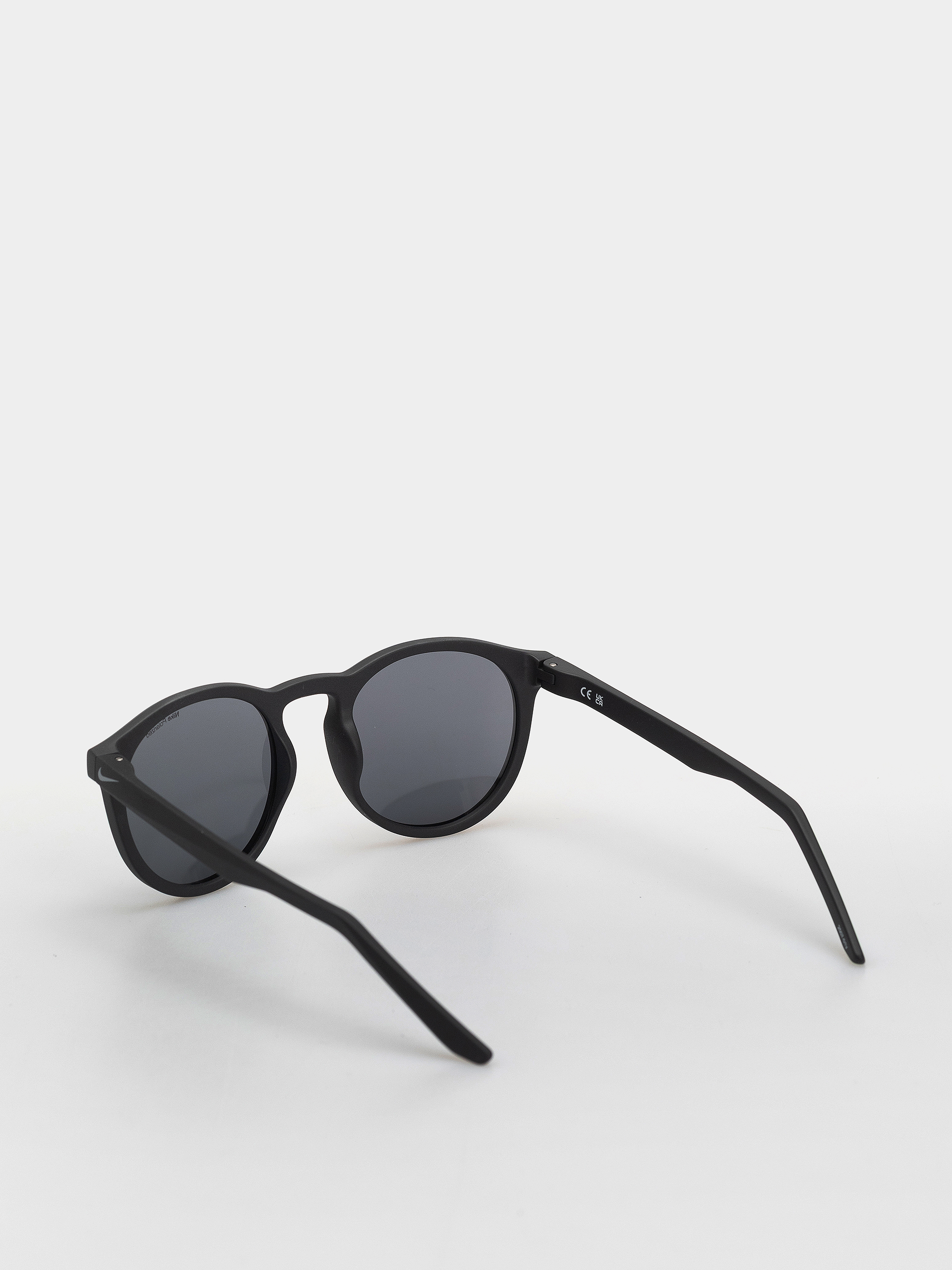 Okulary przeciwsłoneczne Nike SB Swerve P (matte black/polar grey)