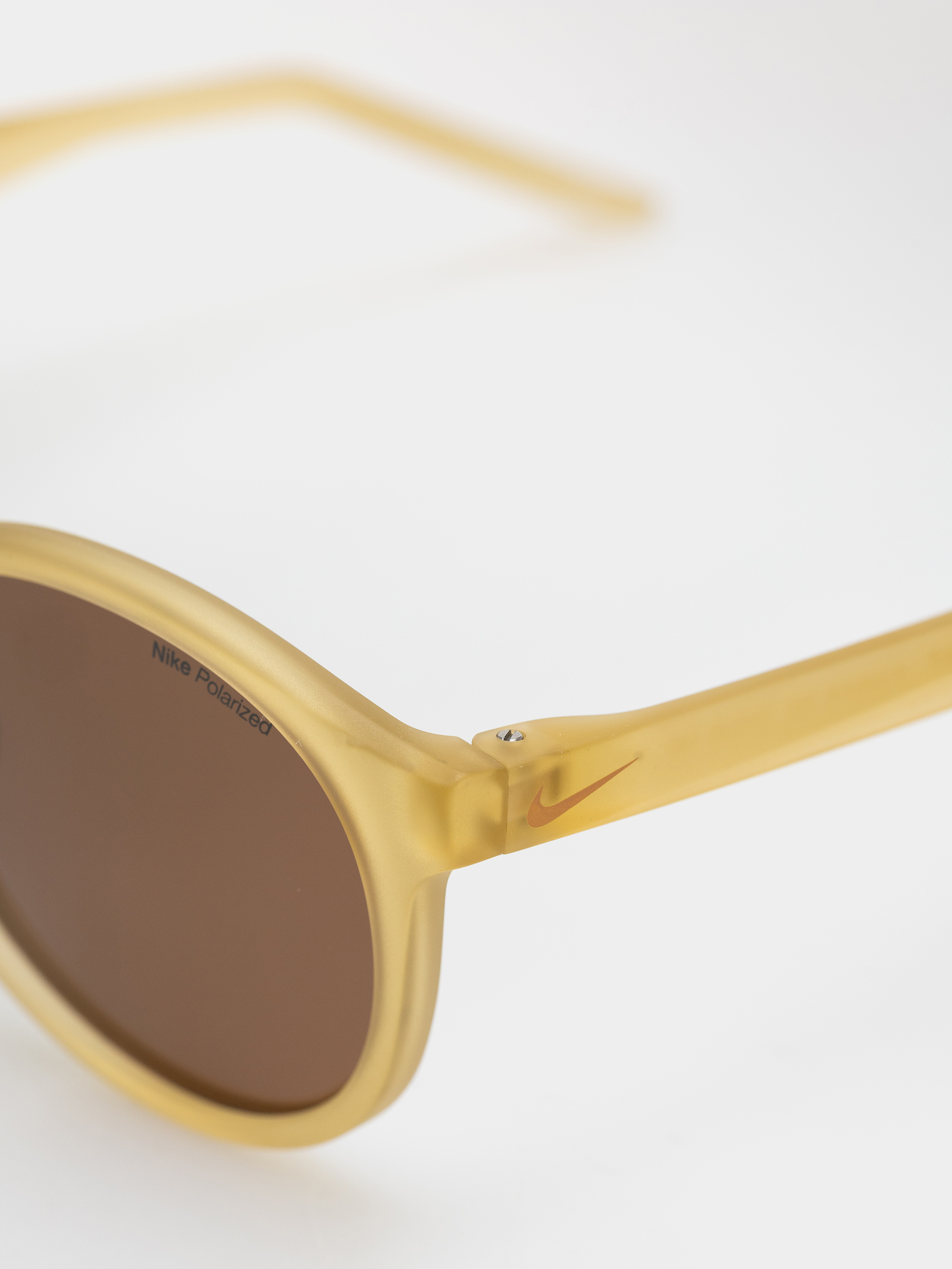 Okulary przeciwsłoneczne Nike SB Swerve P (matte team gold/polar brown)