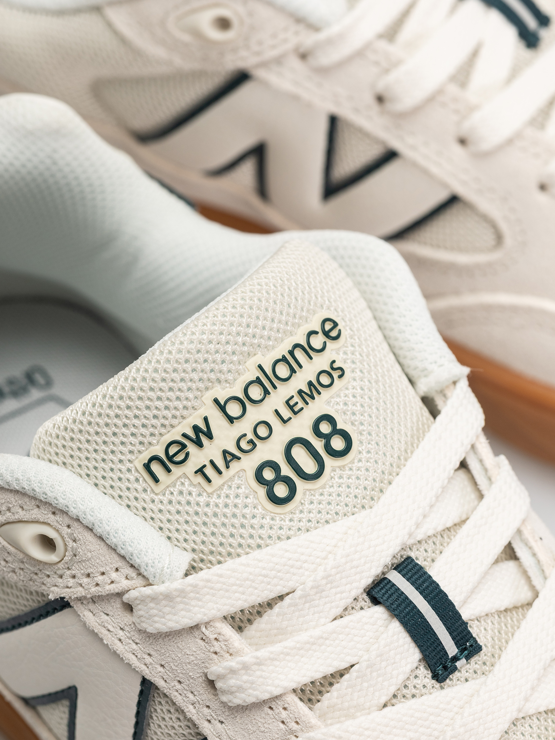 Buty New Balance 808 (sea salt/medusa green)