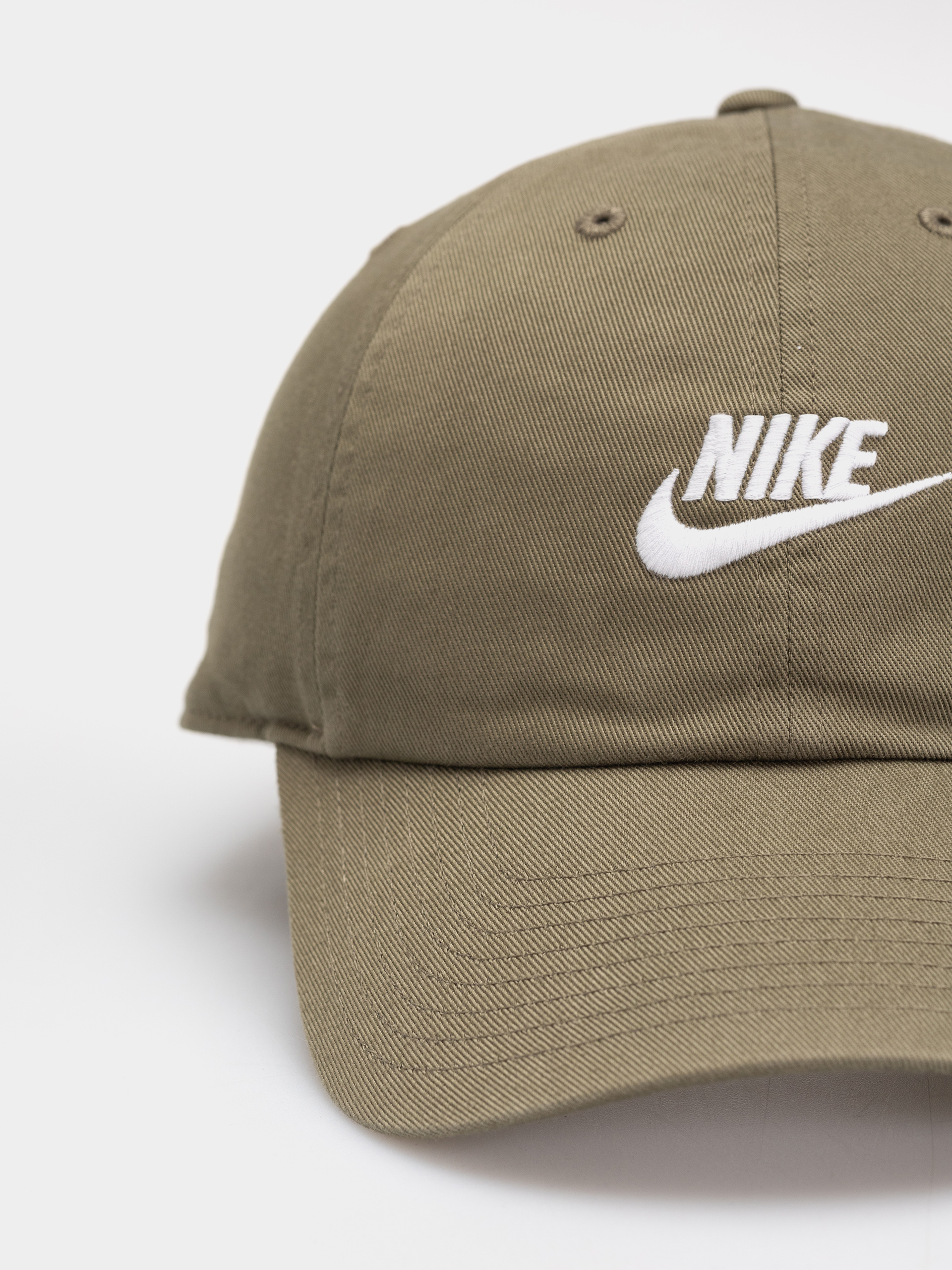 Czapka z daszkiem Nike SB Club (medium olive/white)