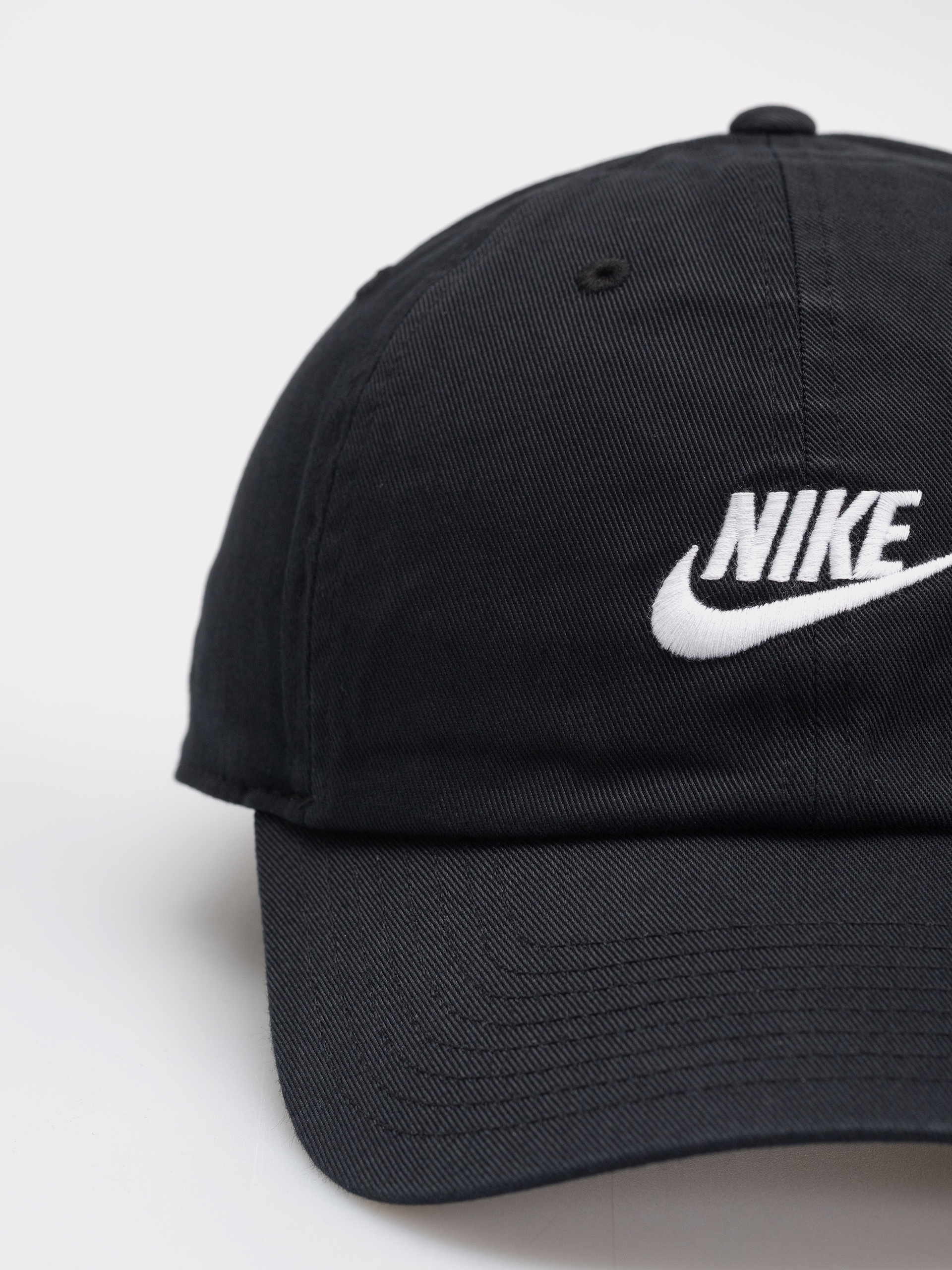 Czapka z daszkiem Nike SB Club (black/white)