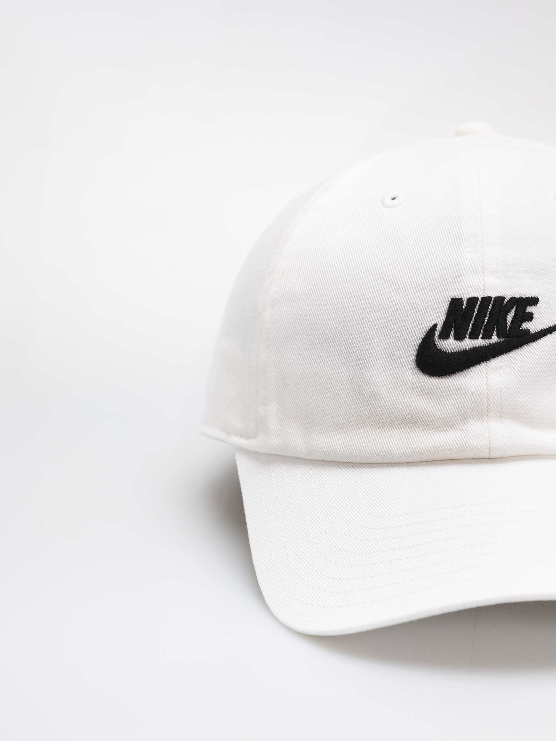 Czapka z daszkiem Nike SB Club (white/black)