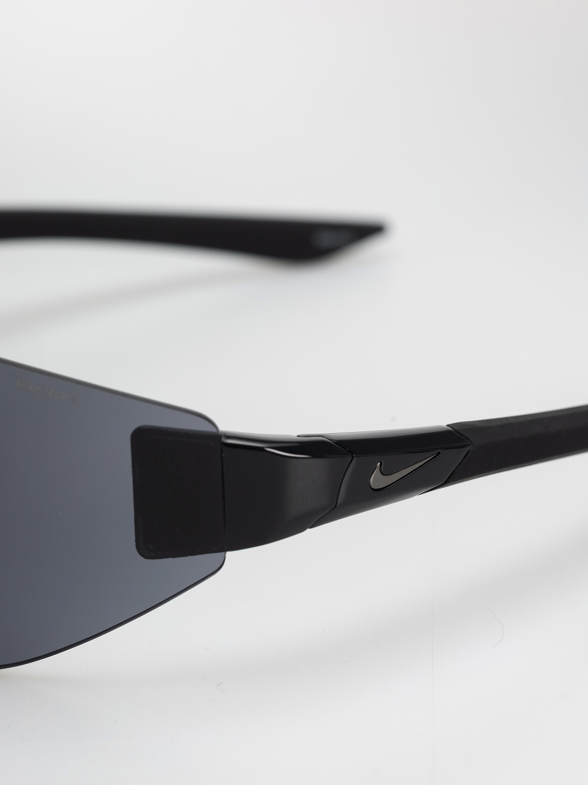 Okulary przeciwsłoneczne Nike Athena Edge (black/grey)