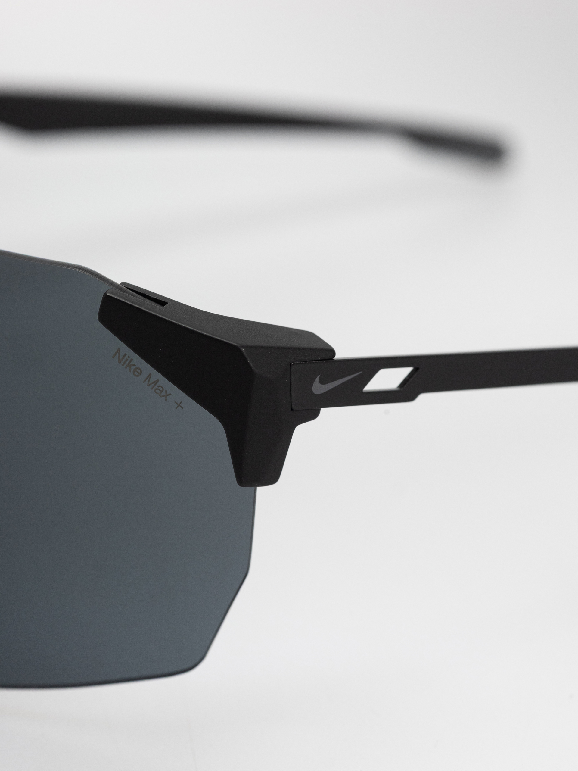 Okulary przeciwsłoneczne Nike Limitless Shield (matte black/grey)