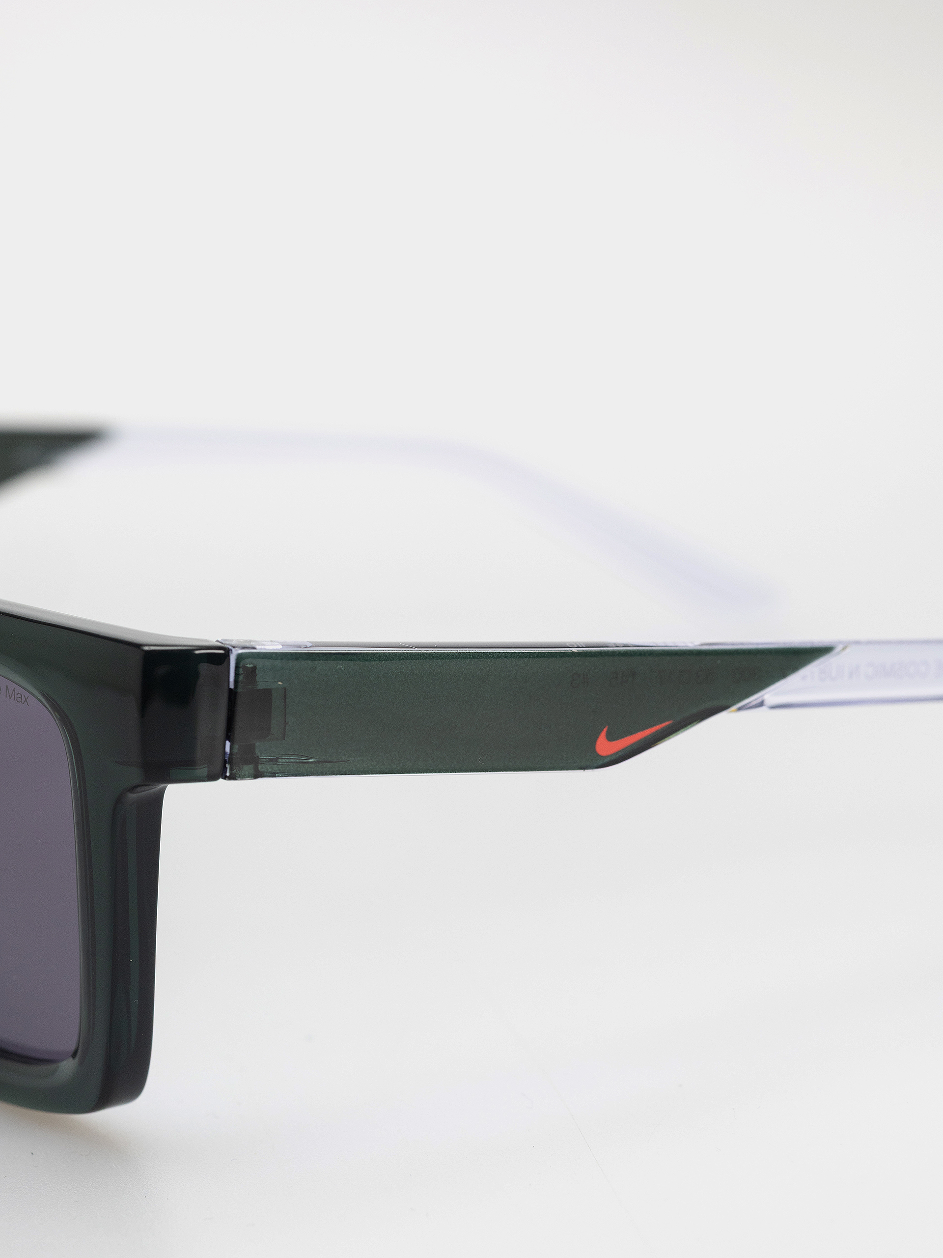 Okulary przeciwsłoneczne Nike Tide Cosmic (vintage green/violet)