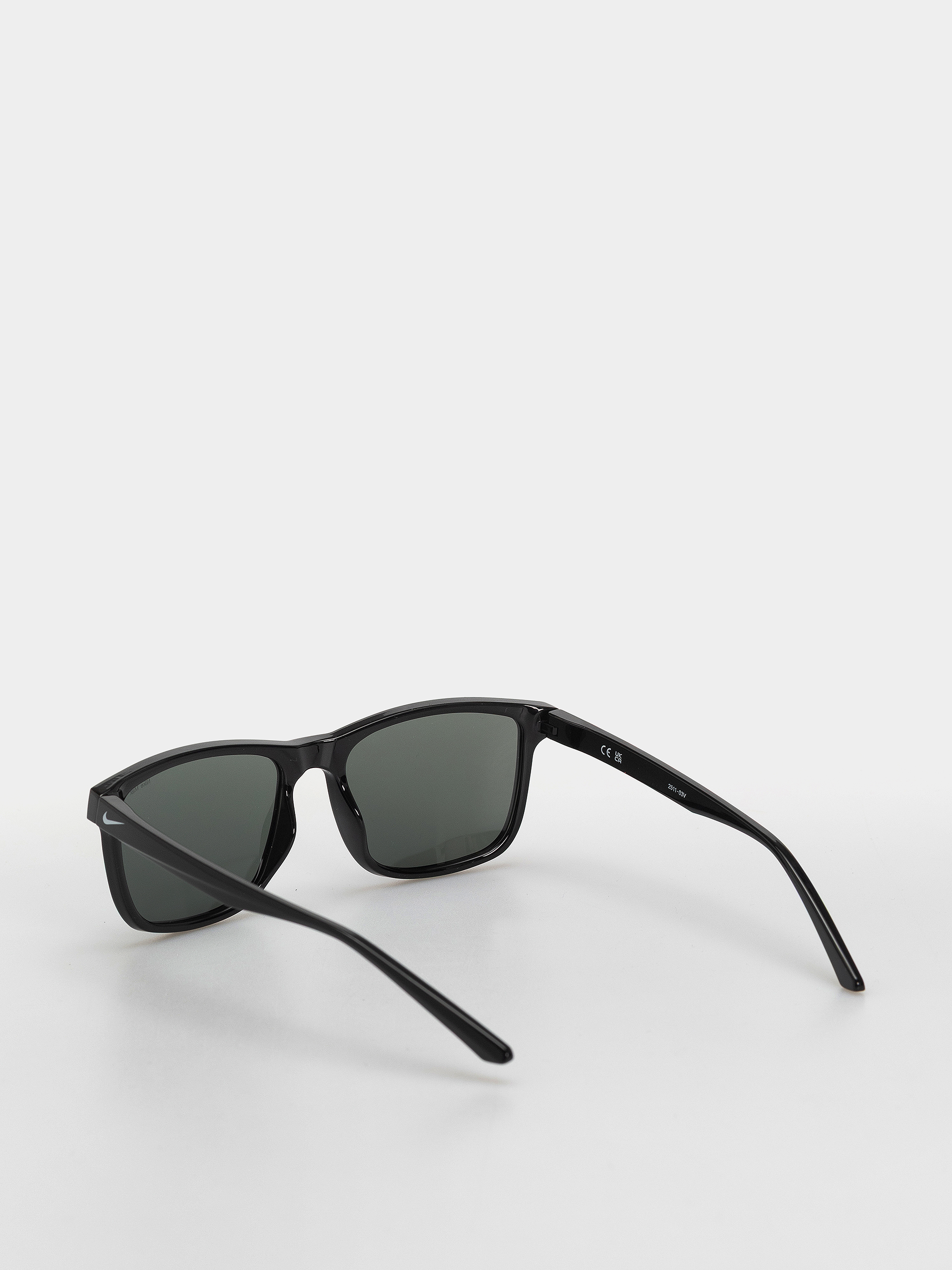 Okulary przeciwsłoneczne Nike Vital Core P (black/polar green)