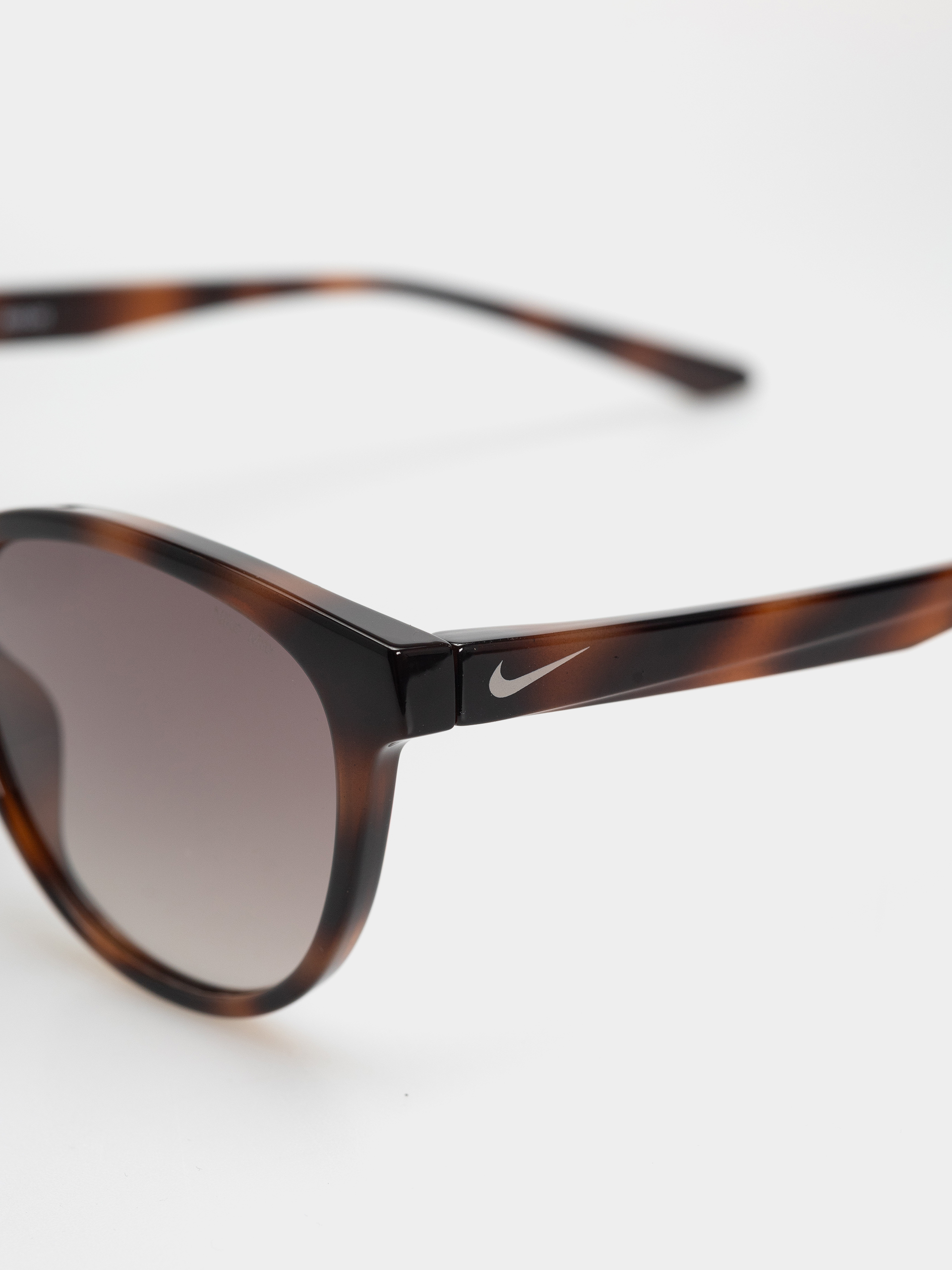 Okulary przeciwsłoneczne Nike Vital Trend (tortoise/brown gradient)