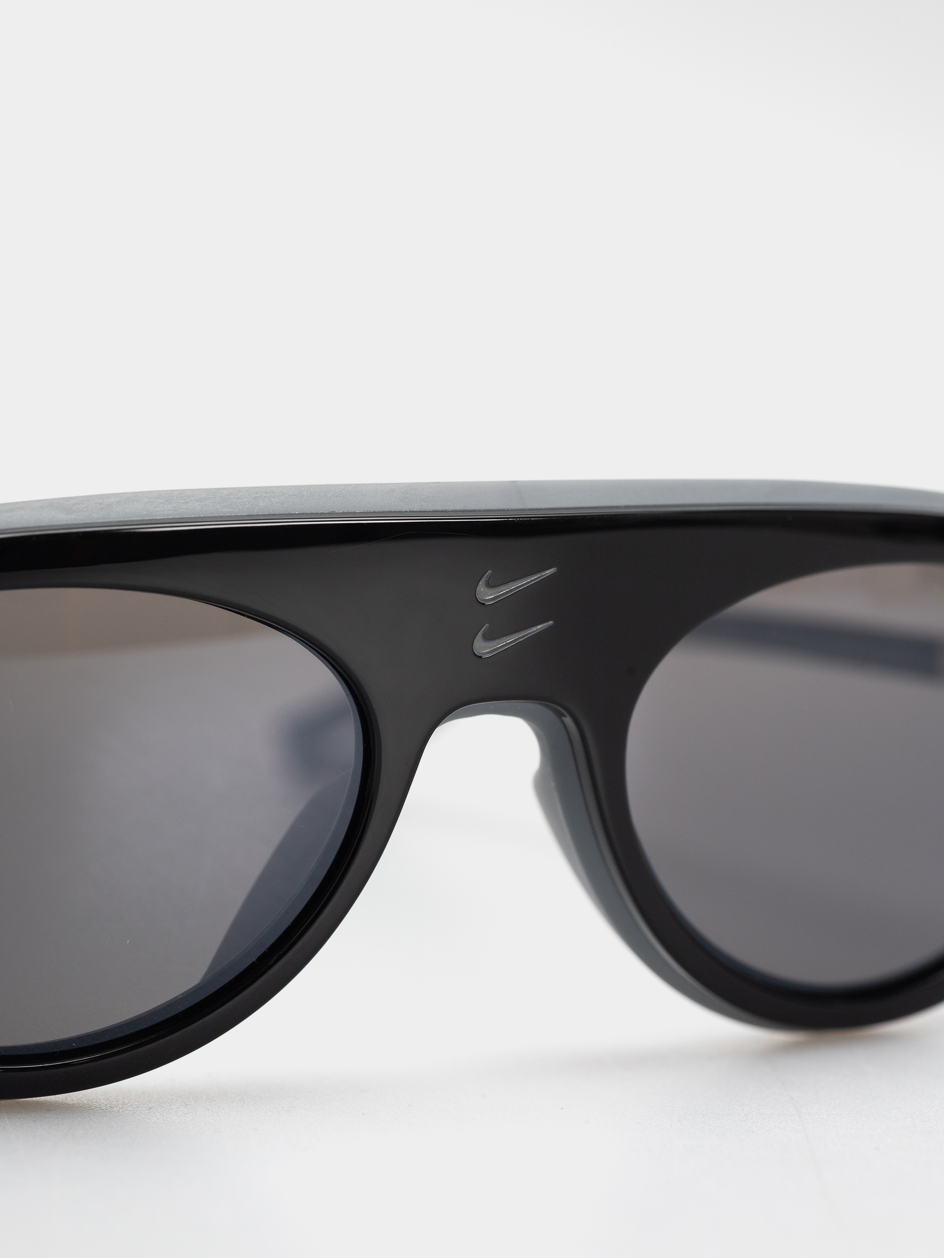 Okulary przeciwsłoneczne Nike Forge Envy (black/grey)
