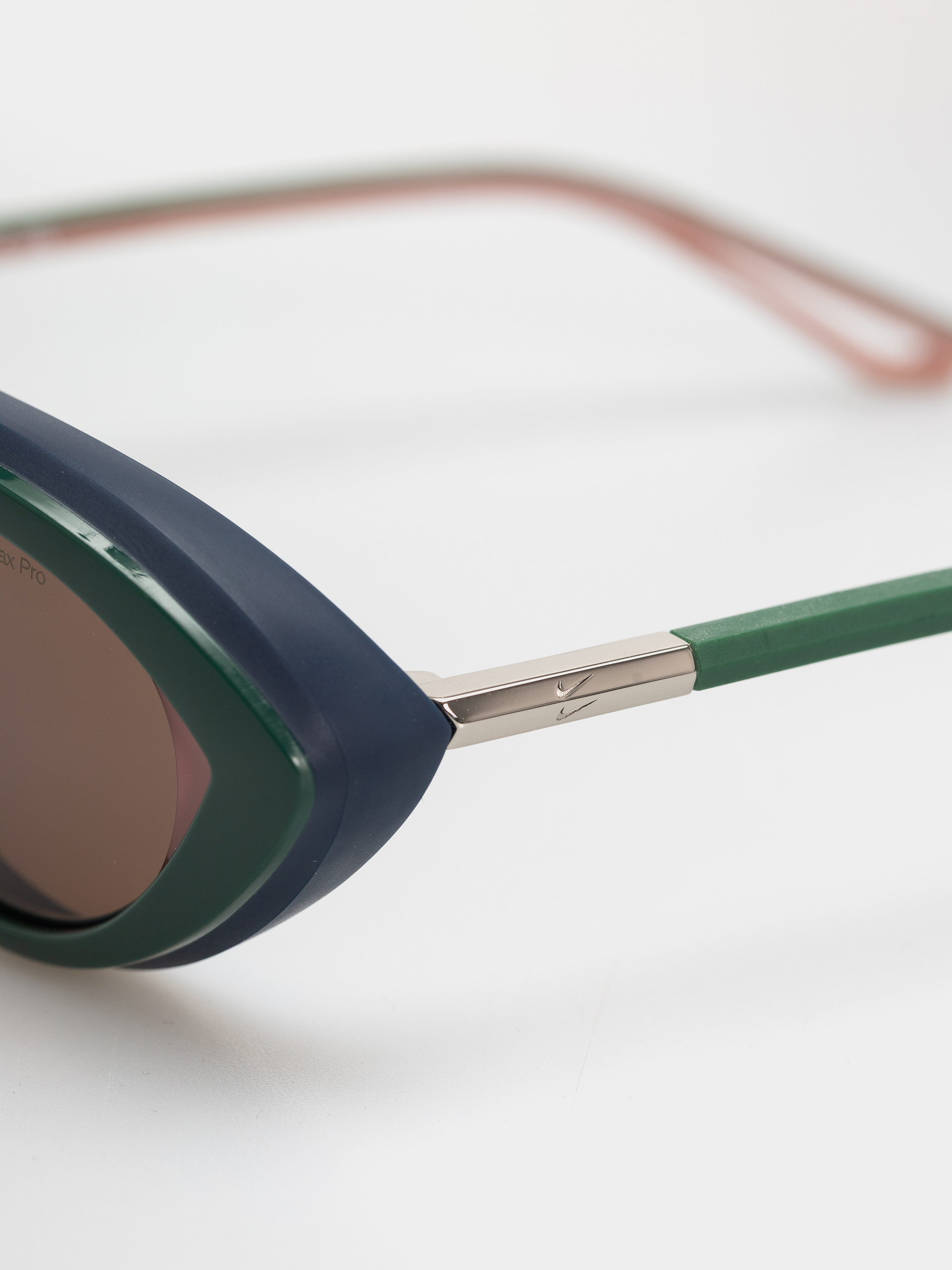 Okulary przeciwsłoneczne Nike Forge Envy (fir/mauve)