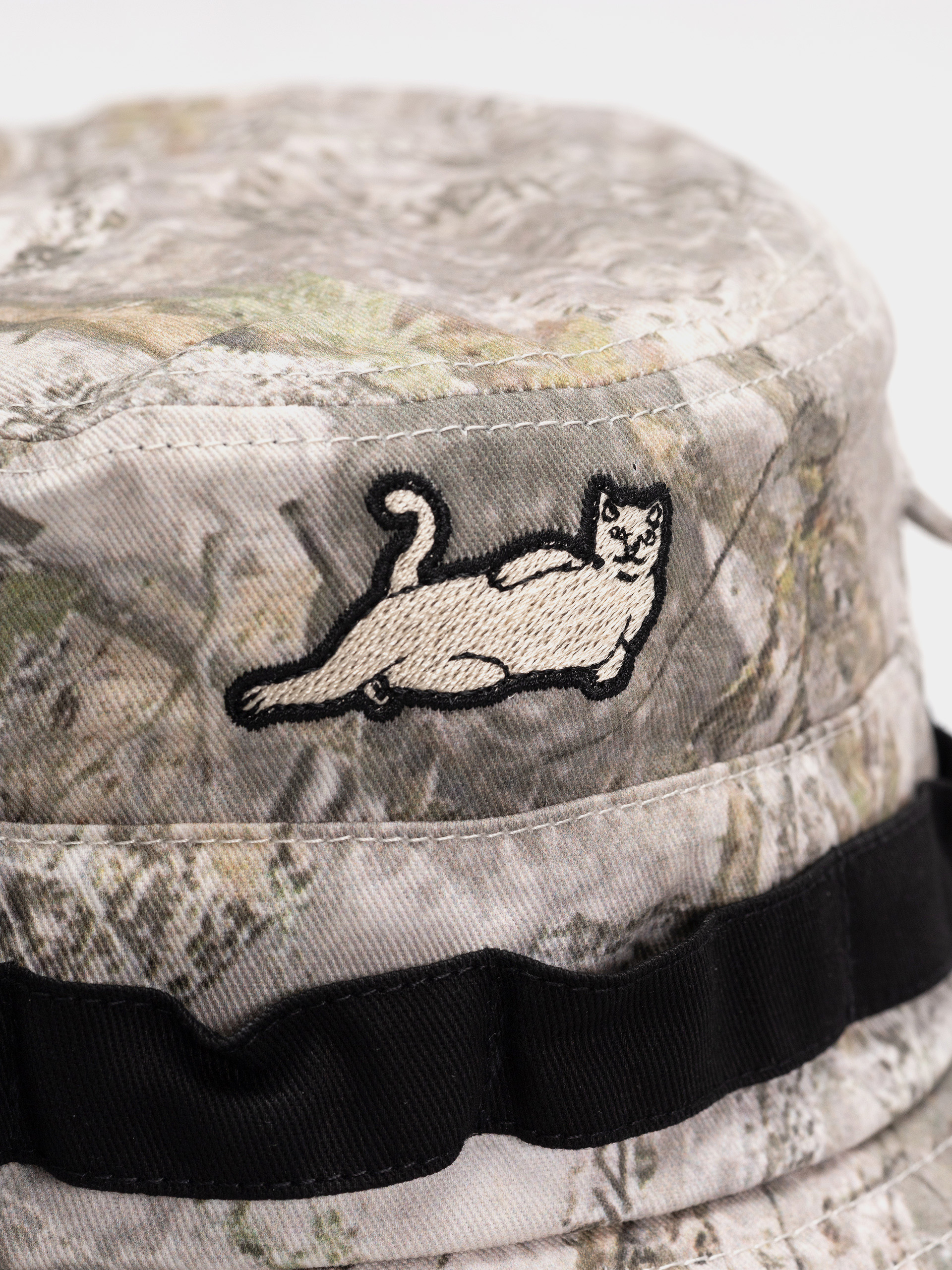 Czapka z daszkiem RipNDip Castanza Boonie (nerm tree camo)