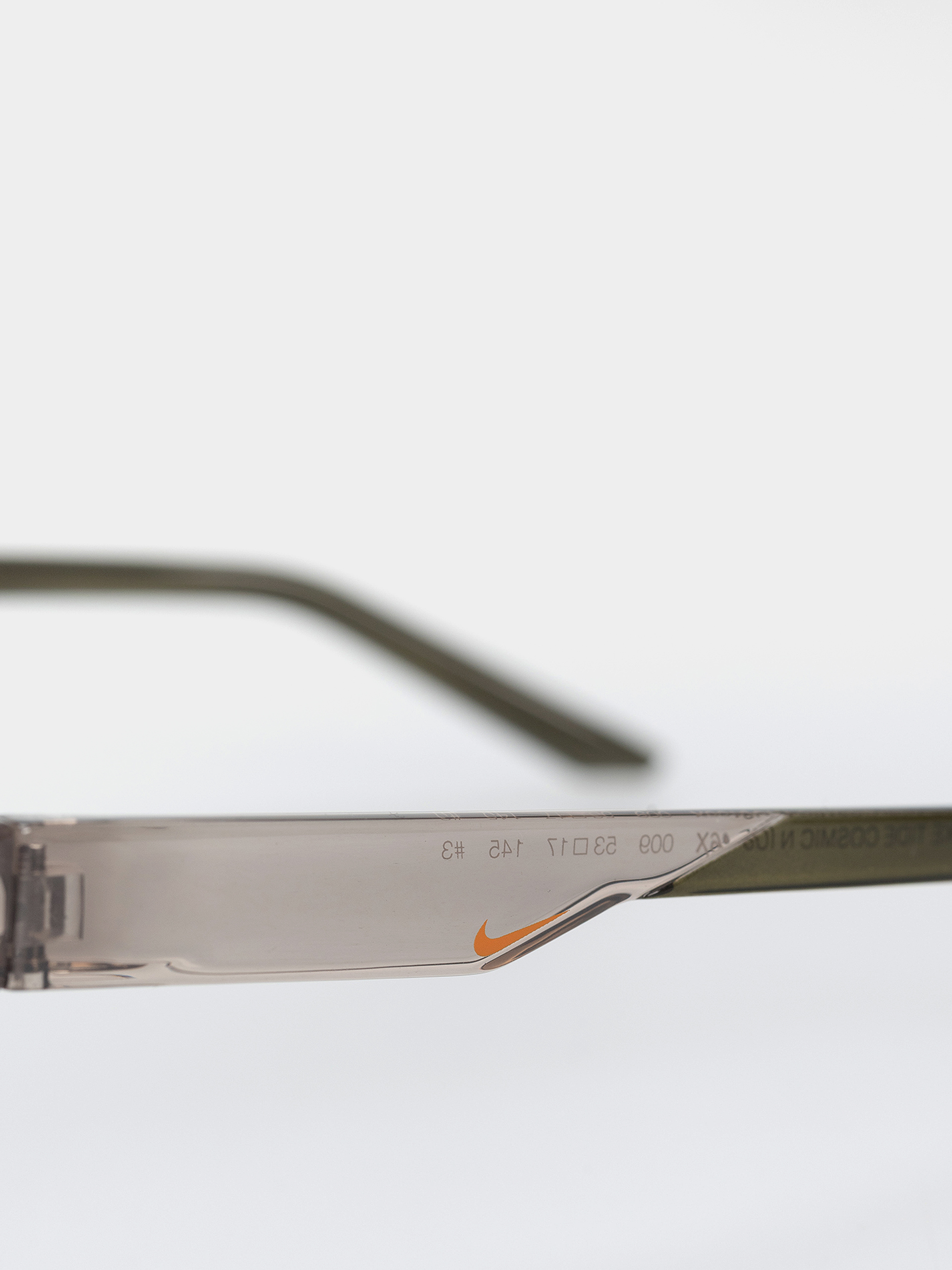 Okulary przeciwsłoneczne Nike Tide Cosmic (college grey/green)