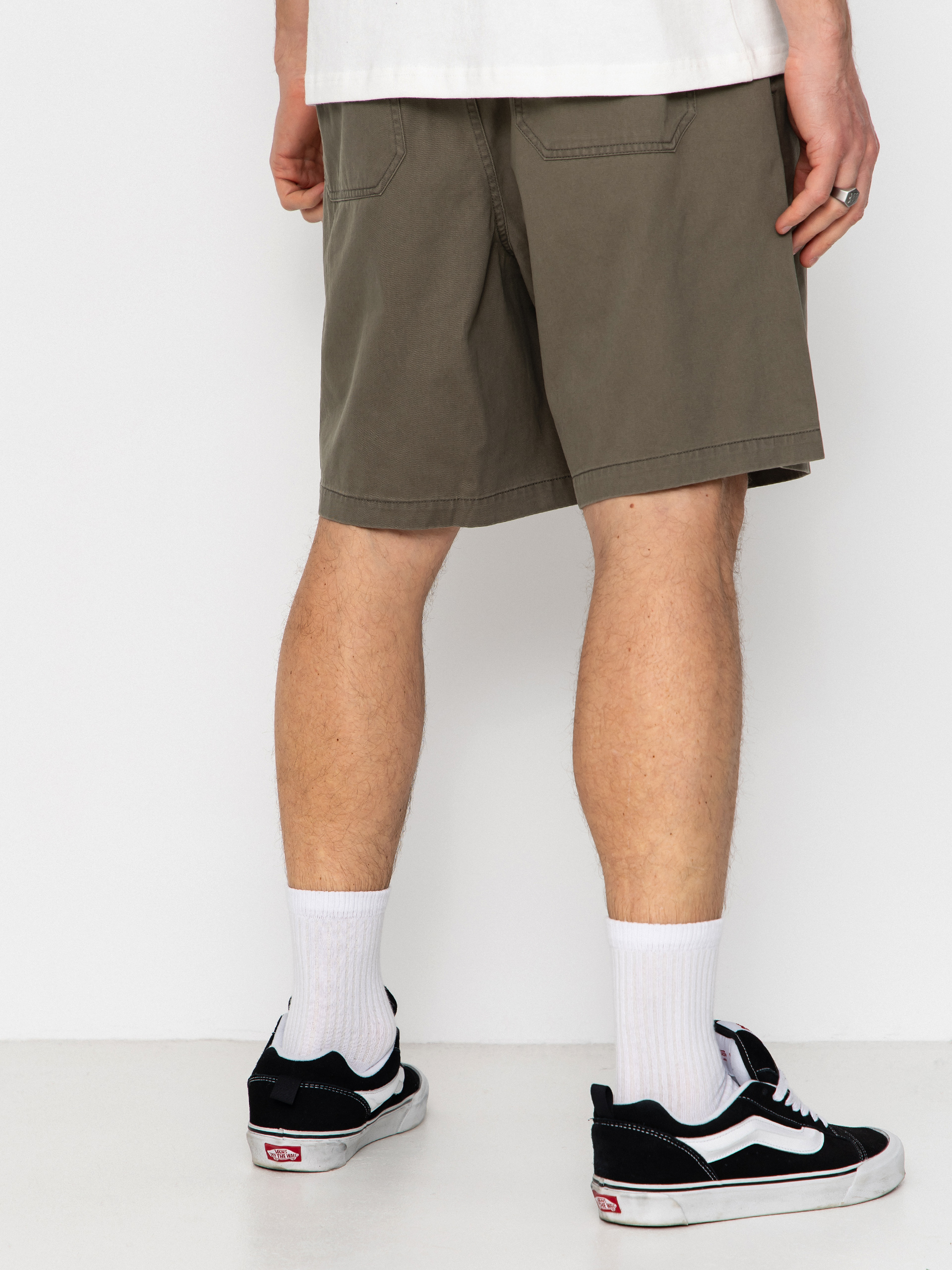 Szorty OBEY Theo Easy (smokey olive faded wash)