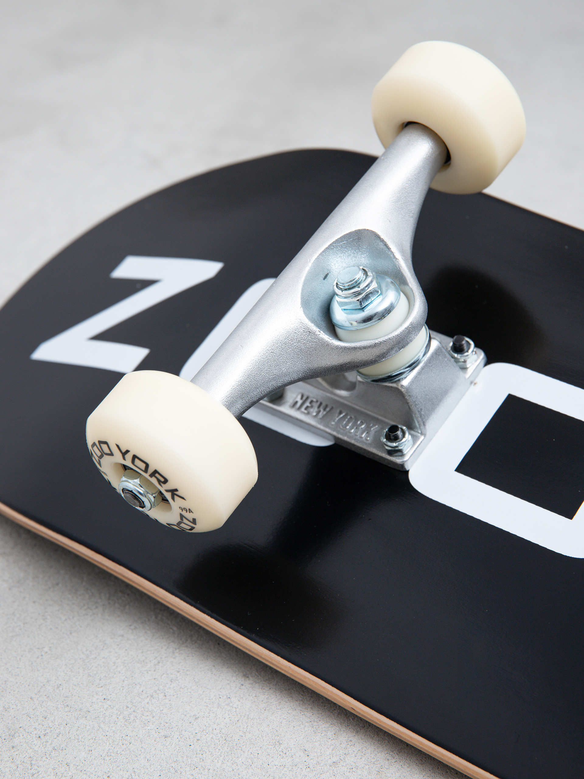 Deskorolka Zoo York OG 95 Logo Block (black/white)