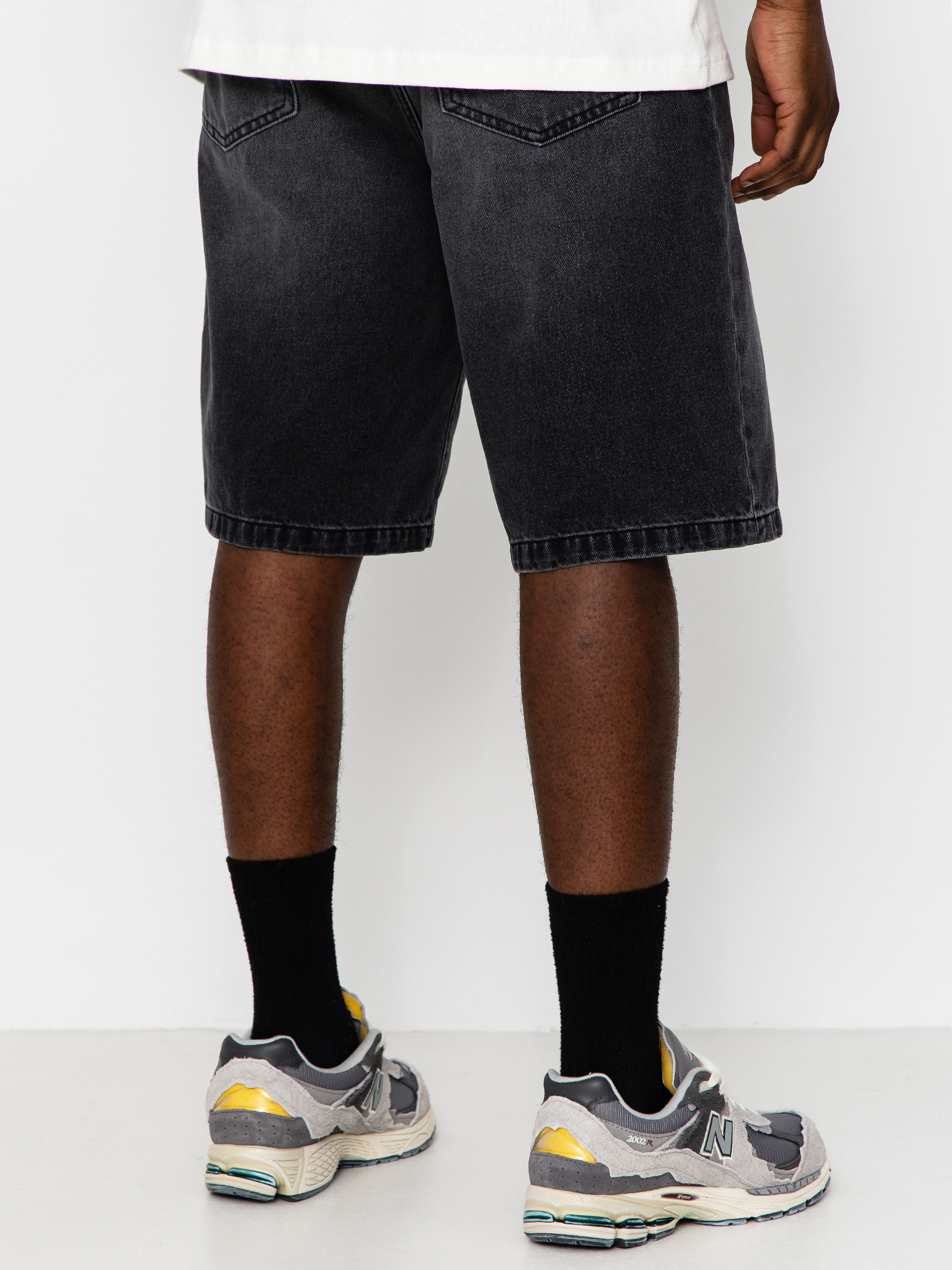 Szorty Carhartt WIP Landon (black worn bleached)