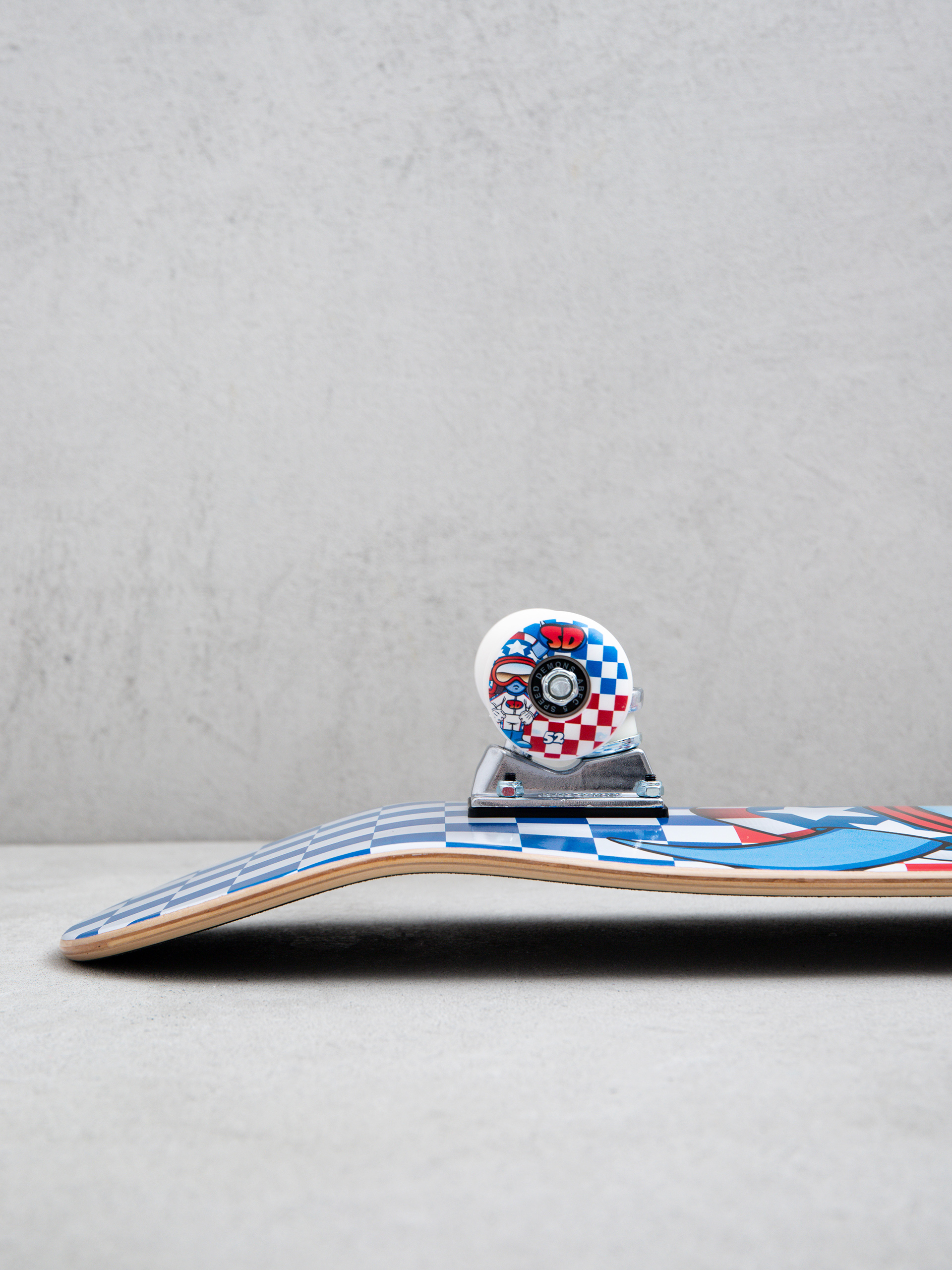 Deskorolka Speed Demons Stars (red/wht/blue checks)